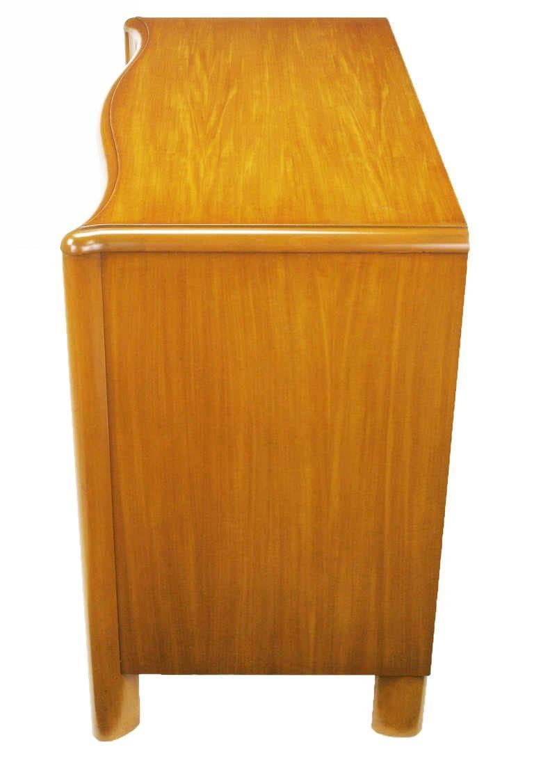 Art Deco Four-Drawer Bleached Mahogany Serpentine Front Commode In Good Condition For Sale In Chicago, IL