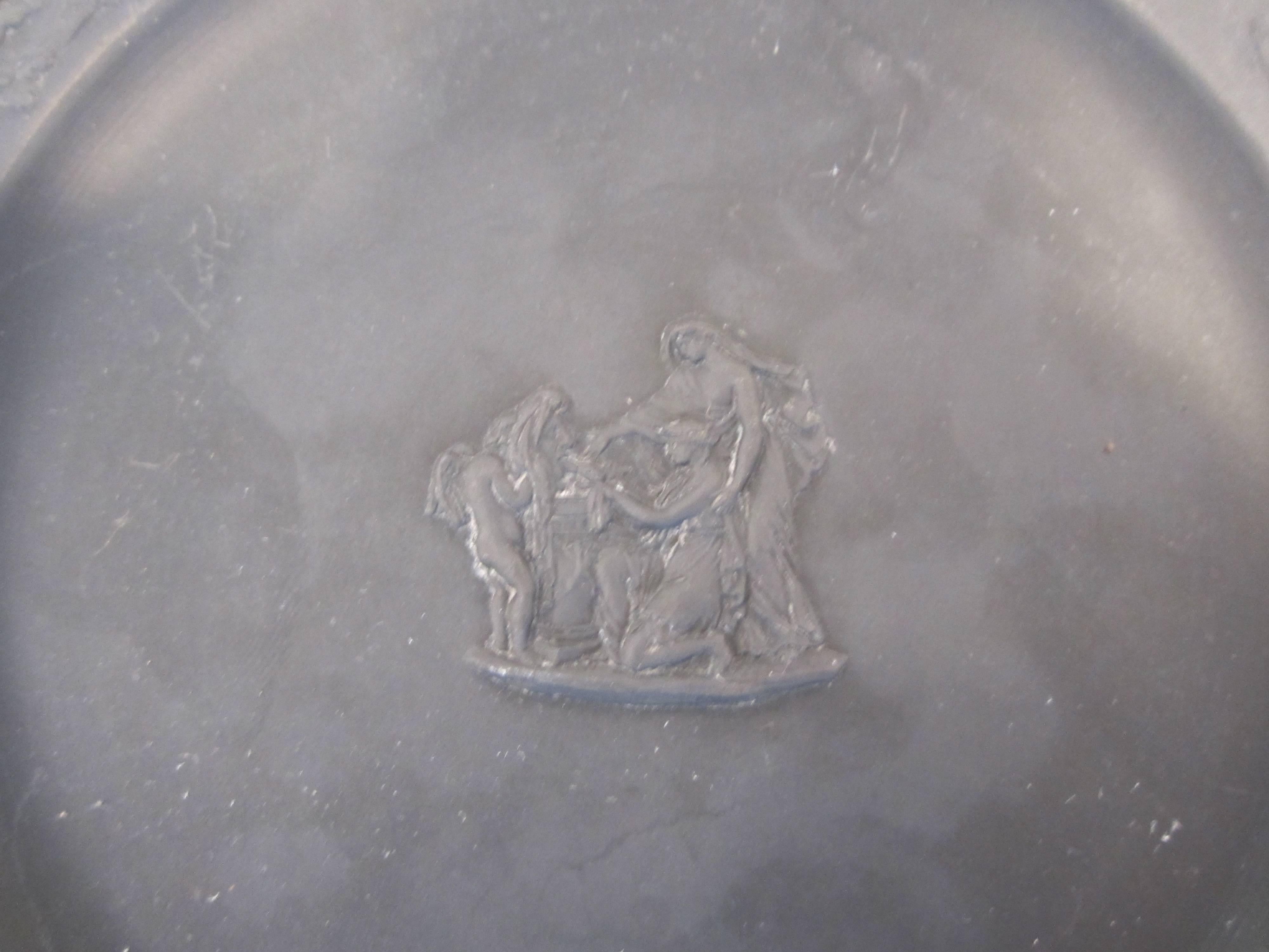 Set of Six Basalt Wedgwood Plates In Good Condition In East Hampton, NY
