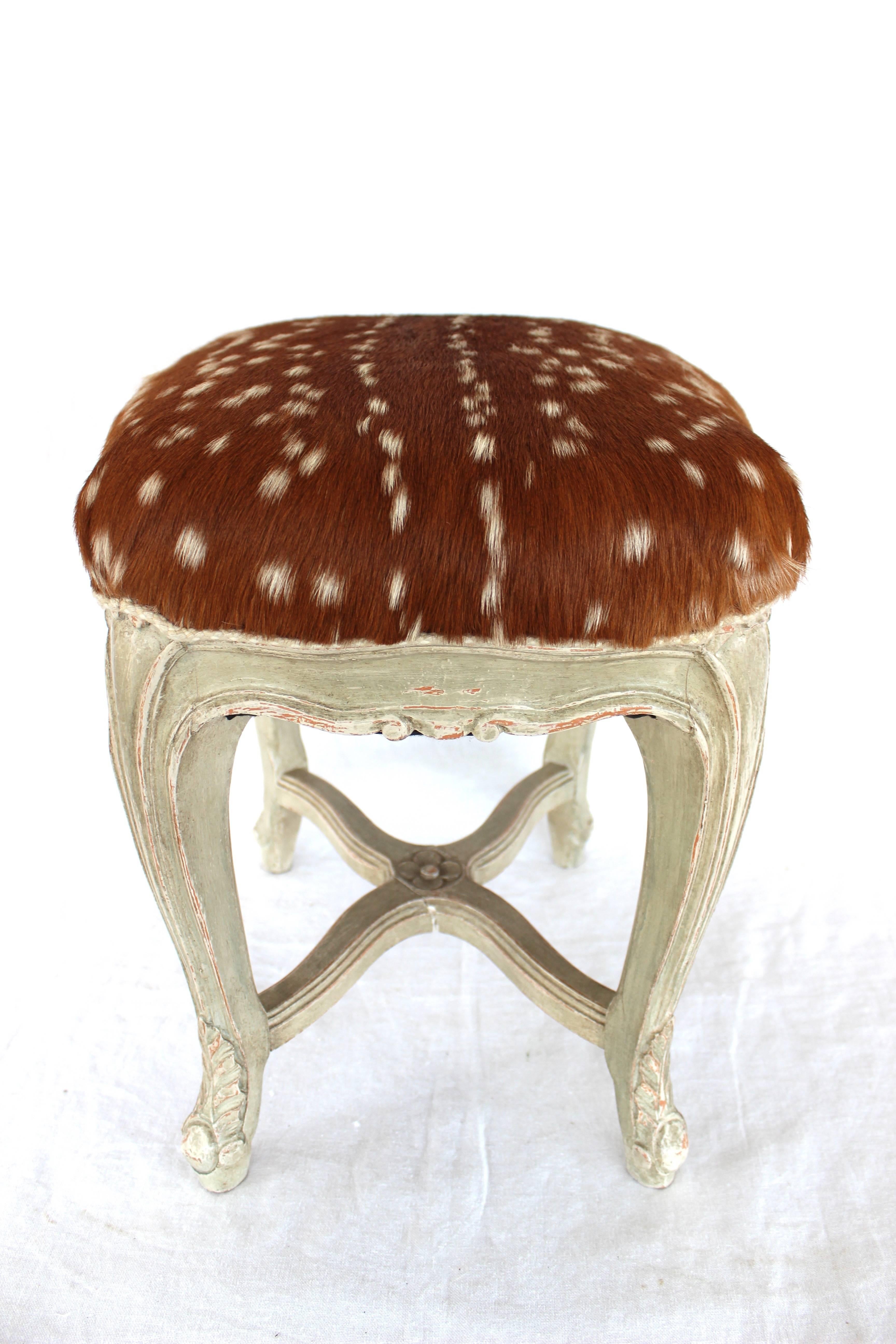 Louis XV Style Stool In Excellent Condition For Sale In East Hampton, NY