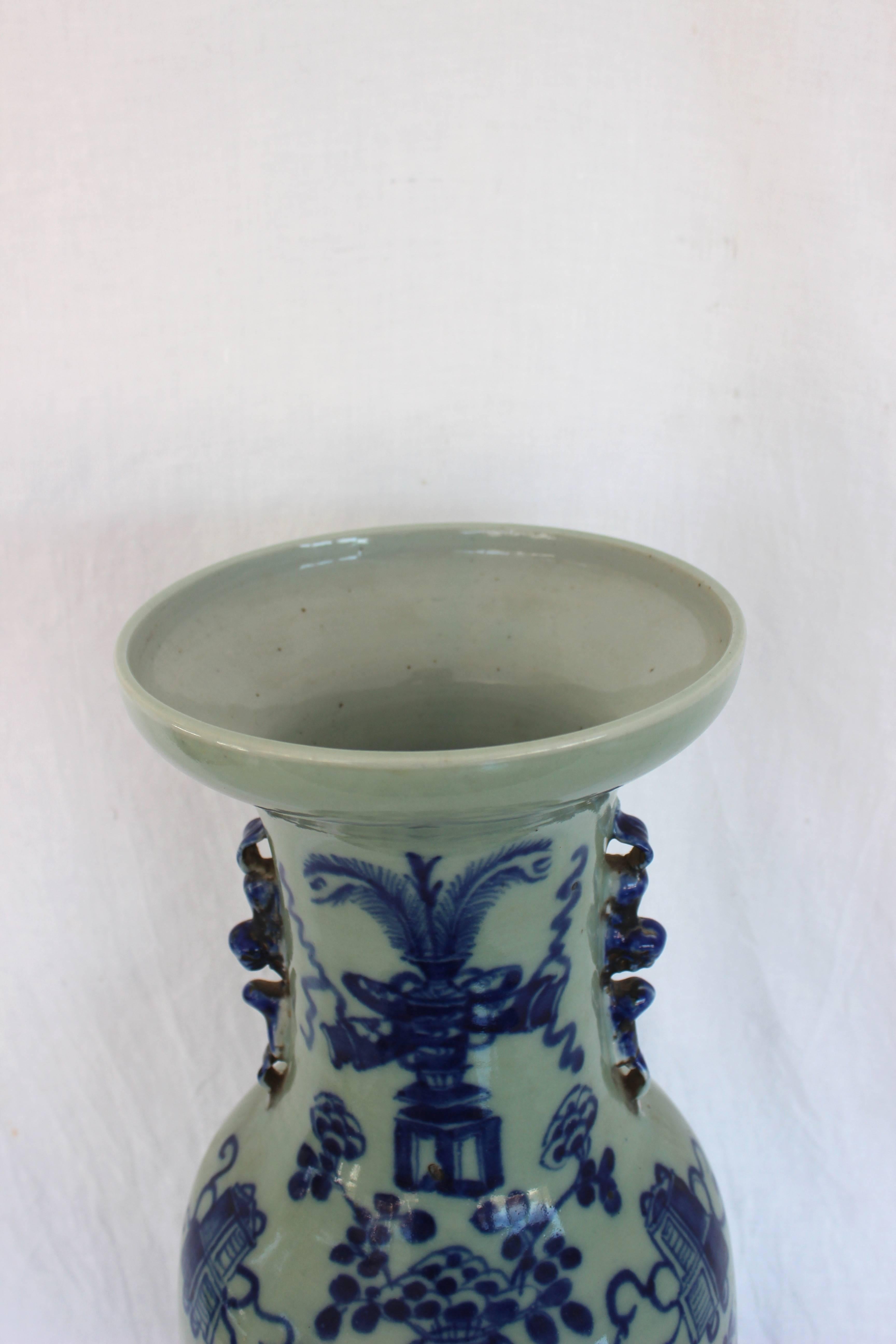 Chinesische Vase in Blau und Weiß.