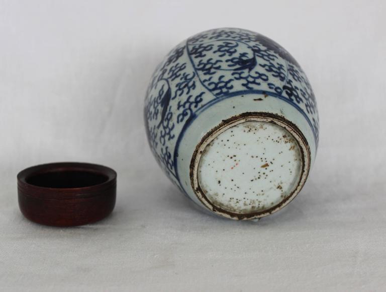 Ceramic Chinese Blue and White Covered Ginger Jar For Sale