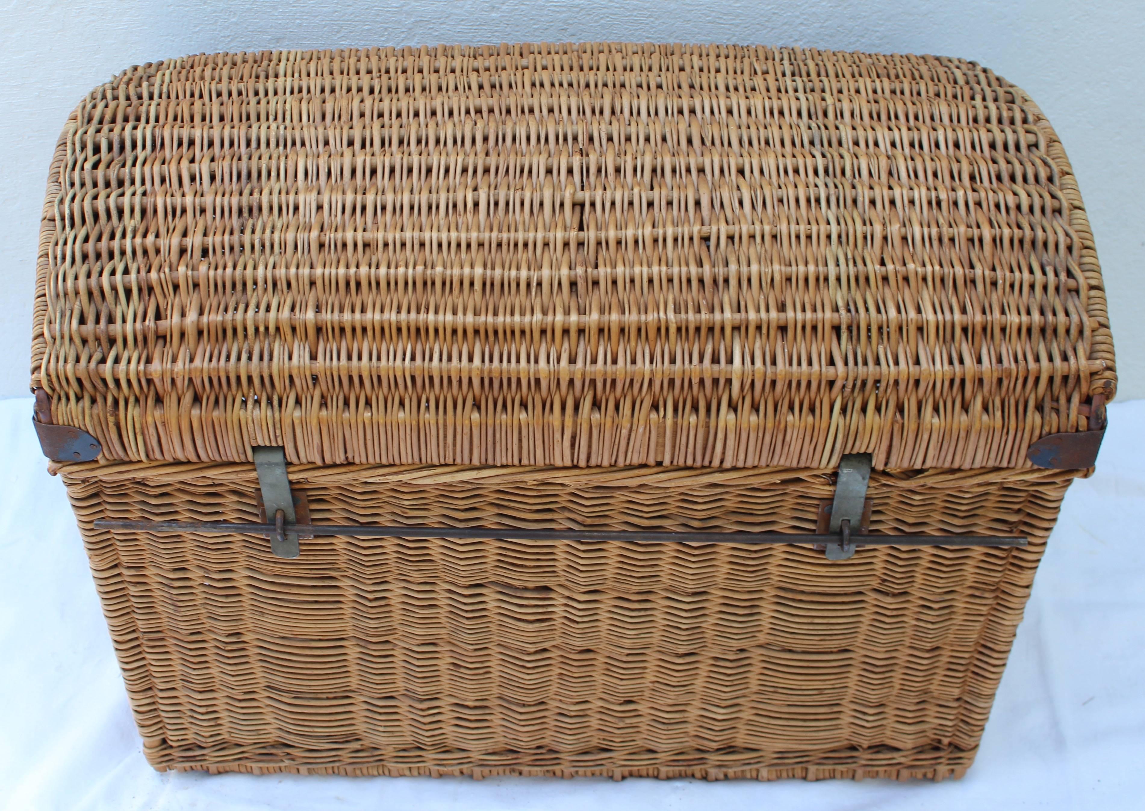 Large wicker basket, trunk or hamper.