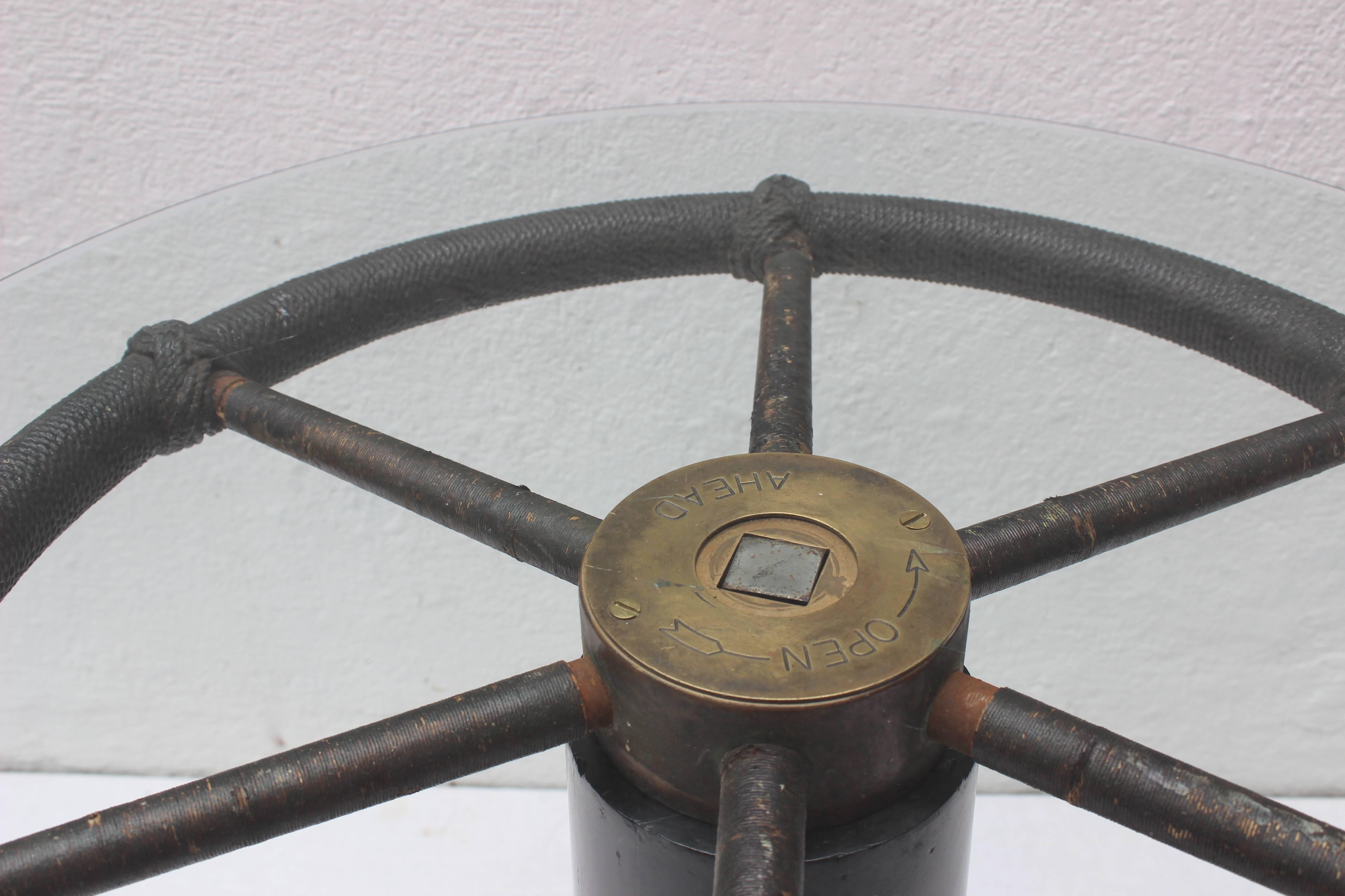 Ship's Wheel Table In Good Condition In East Hampton, NY