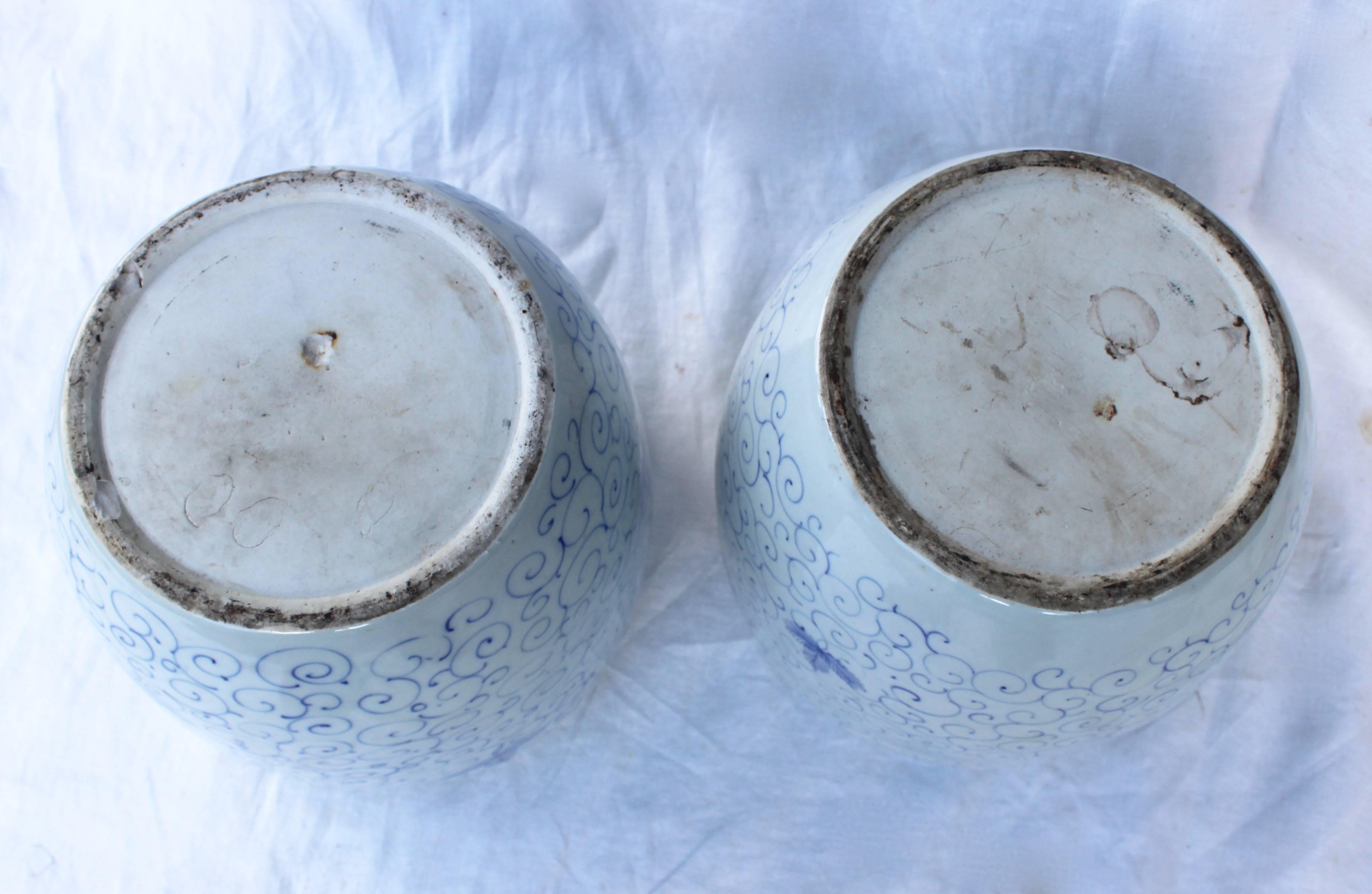Pair of Chinese Blue and White Ceramic Planters 3