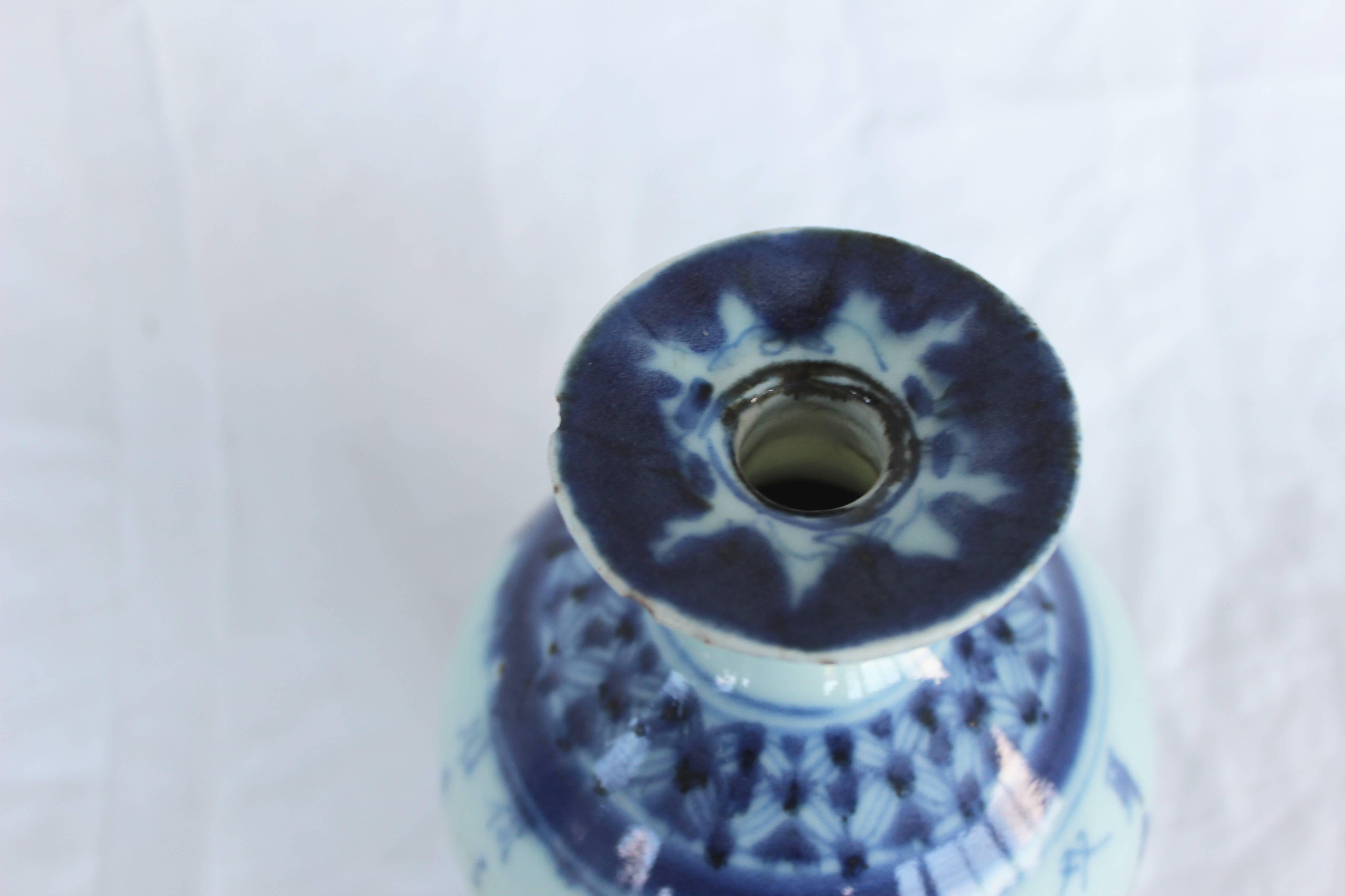 Chinese Blue and White Ceramic Bud Vase 1