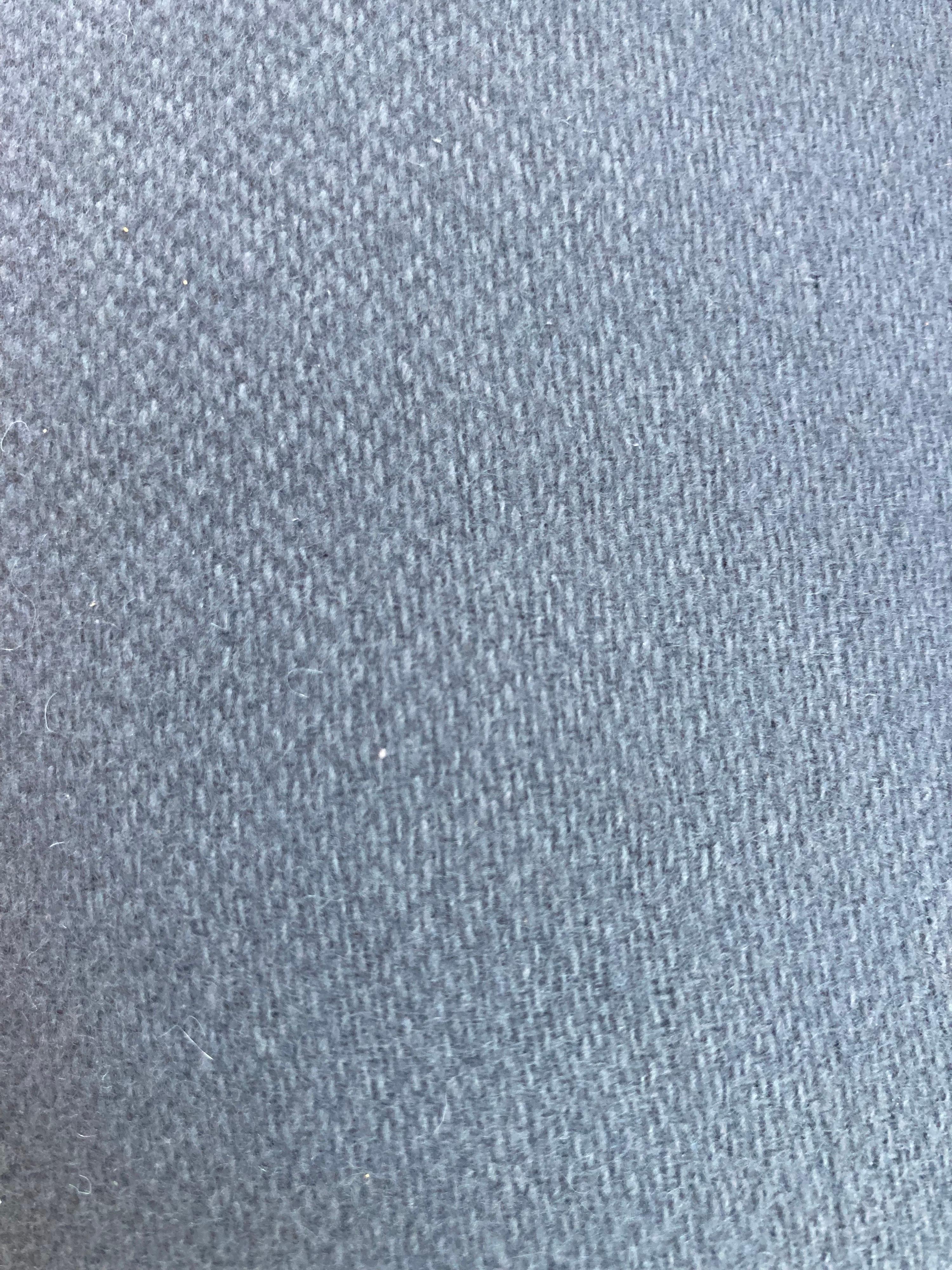 Sillón moderno sin brazos en venta 5
