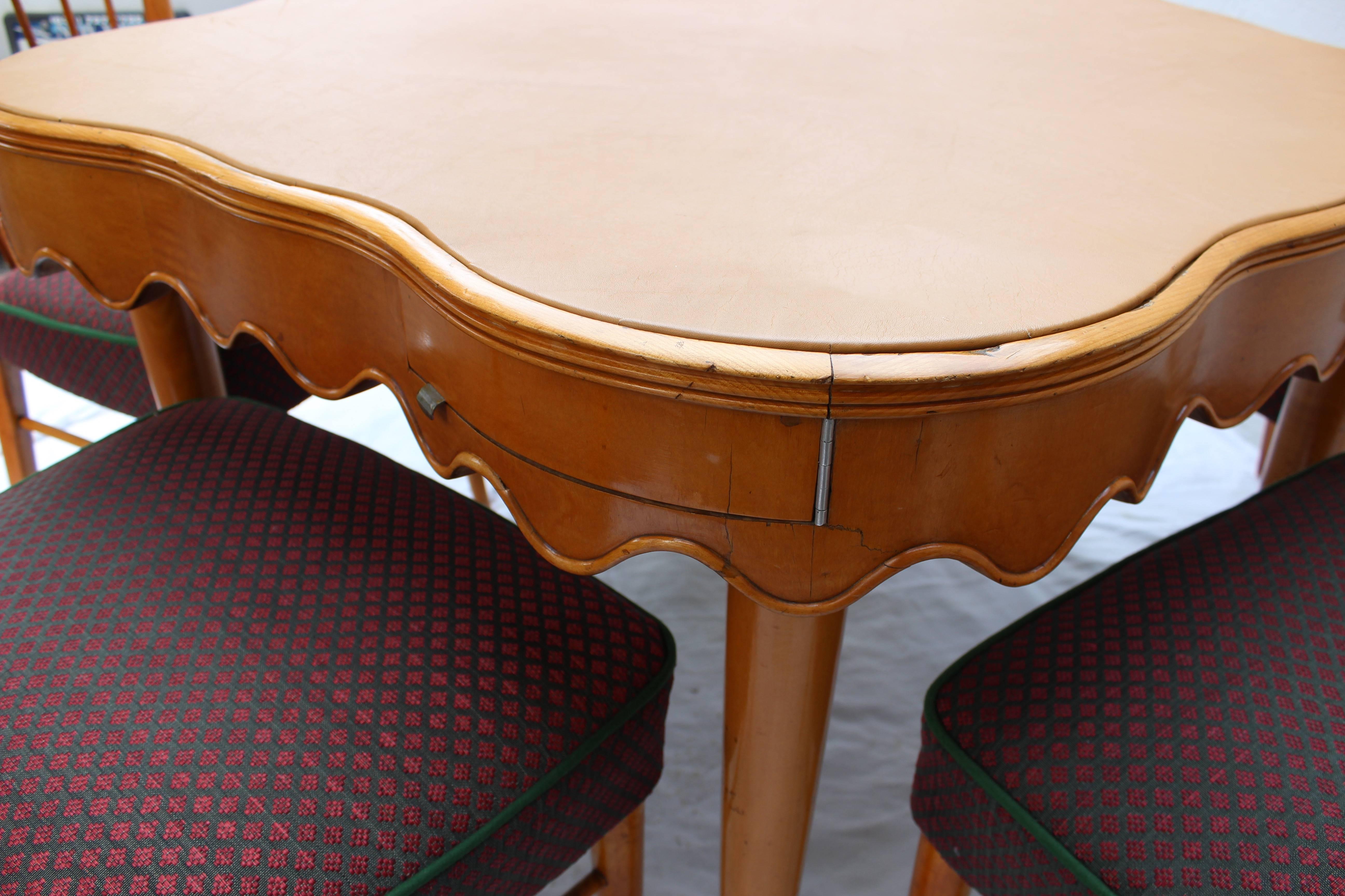 Italian Game Table with Five Chairs 3