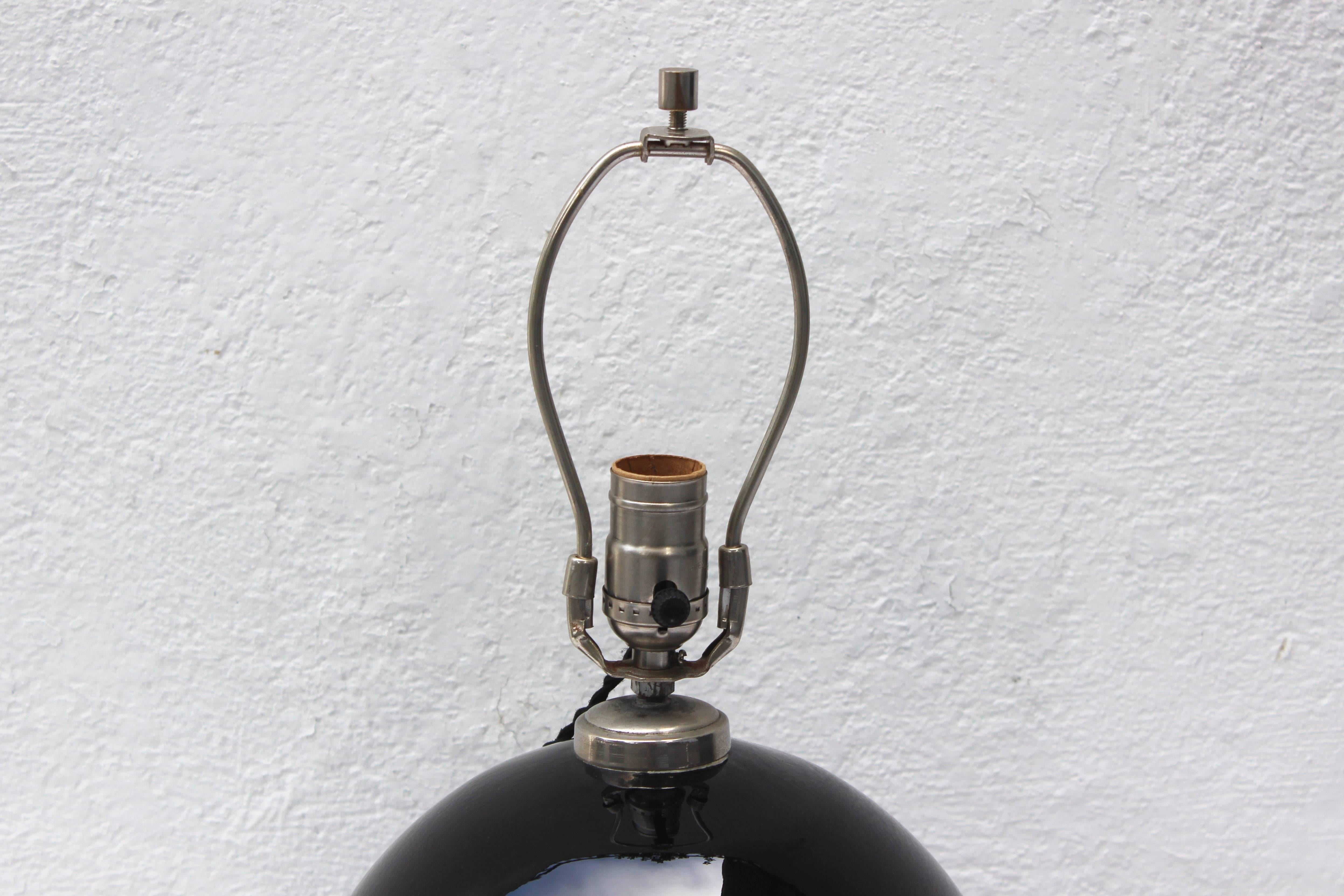 Black Glass Lamp 2