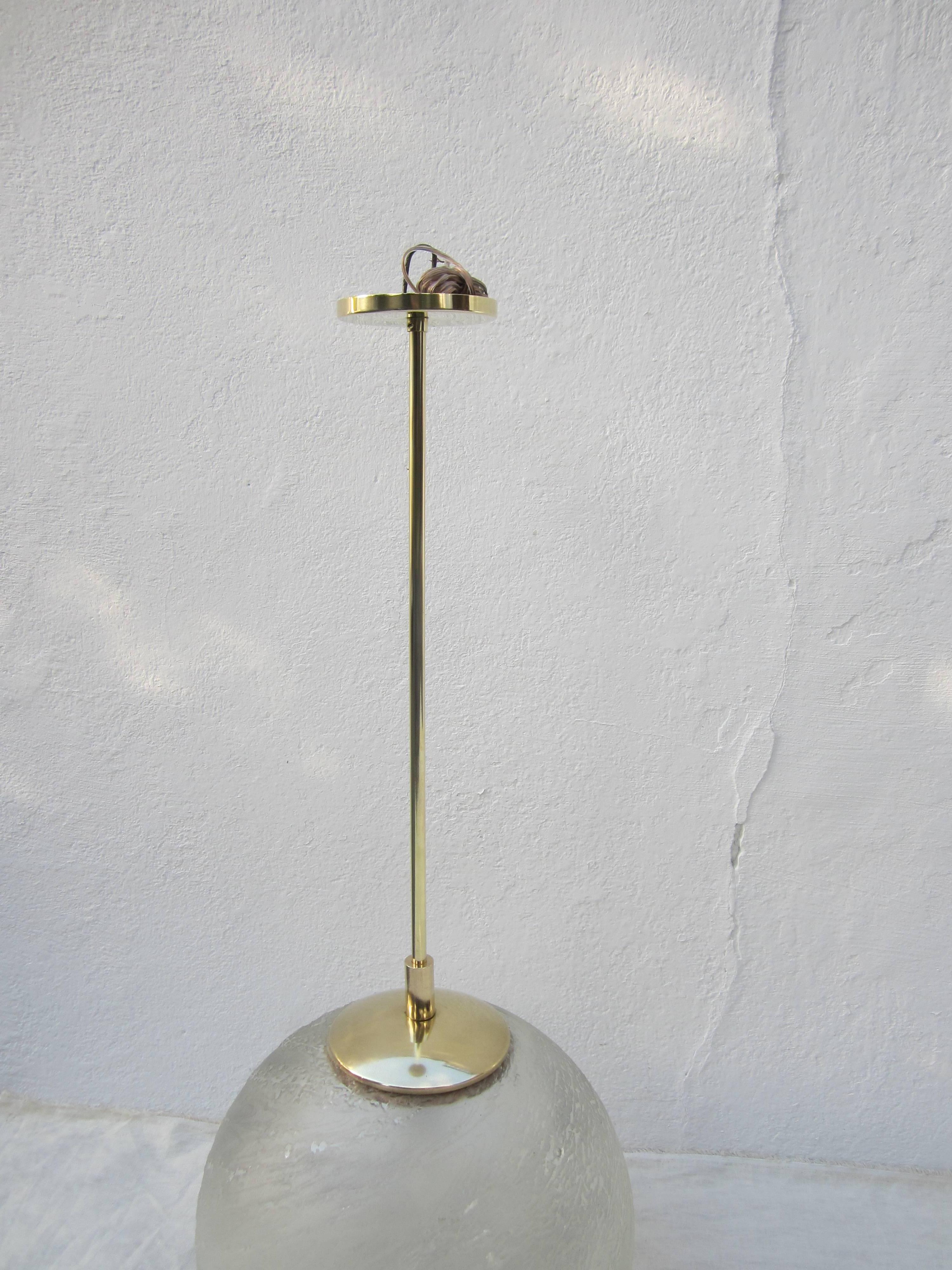 Italian Glass and Brass Pendant Light For Sale 1