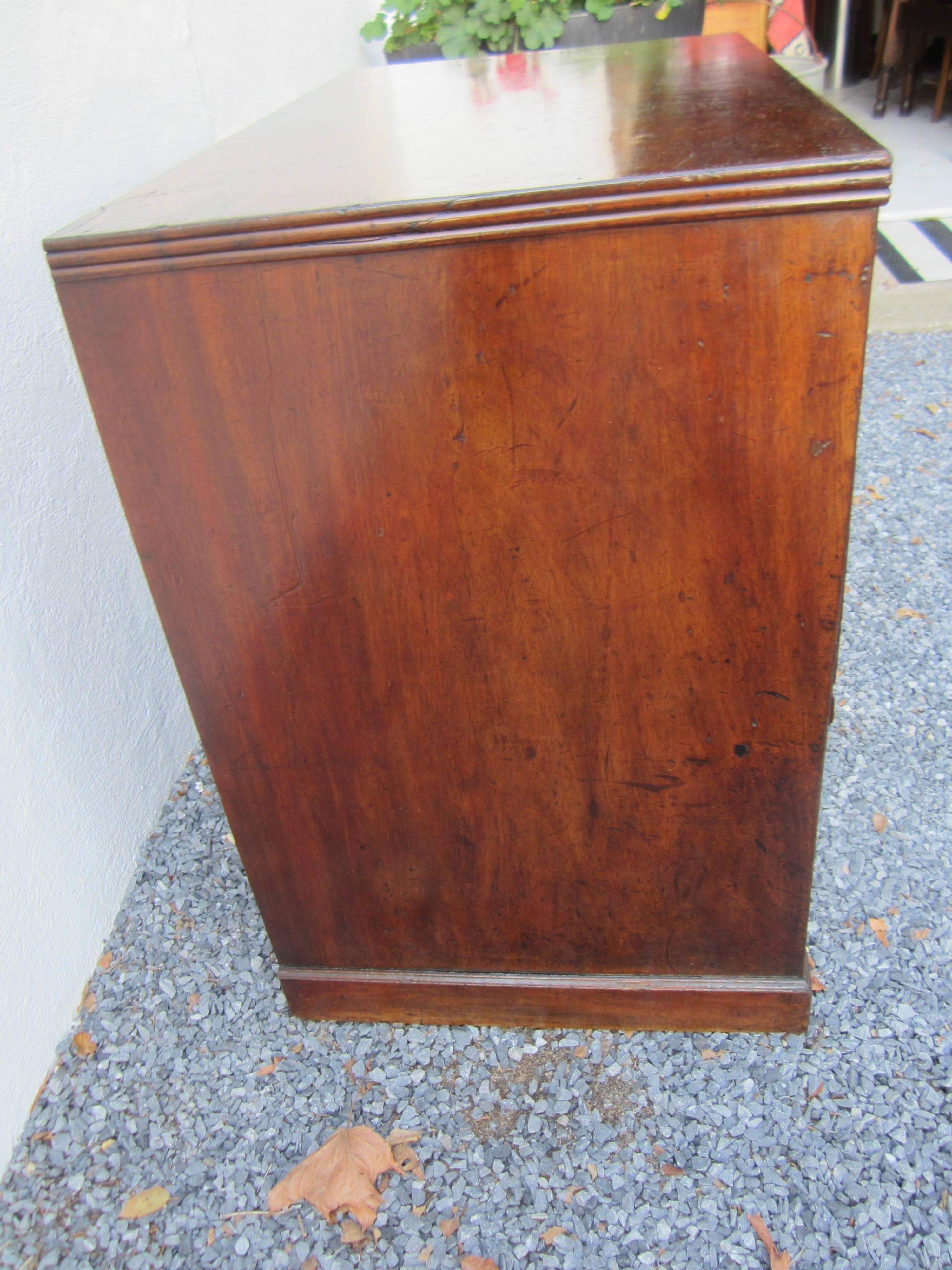 Knee Hole Desk In Excellent Condition In East Hampton, NY