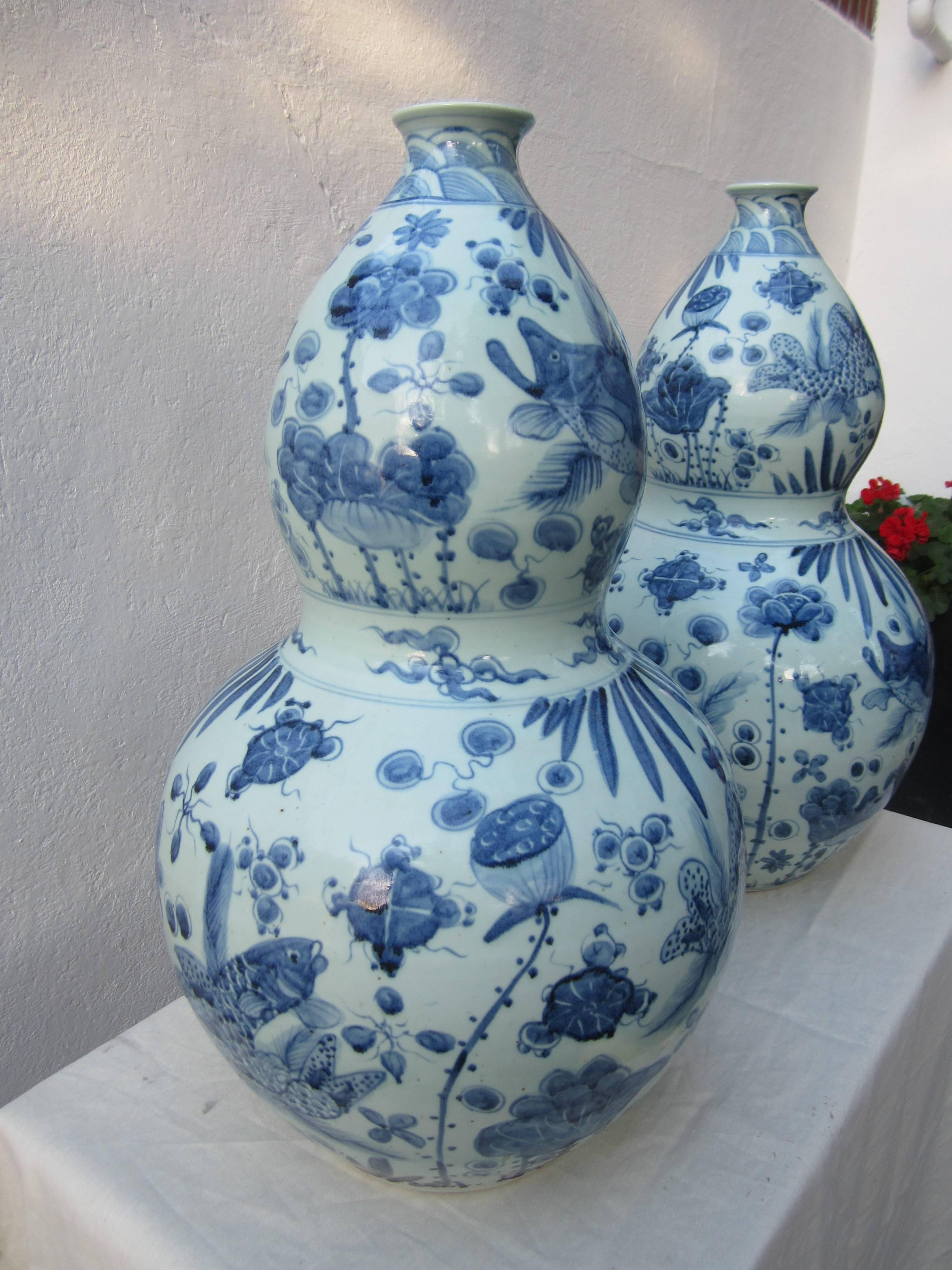 20th Century Large Pair of Chinese Blue and White Gourd Vases
