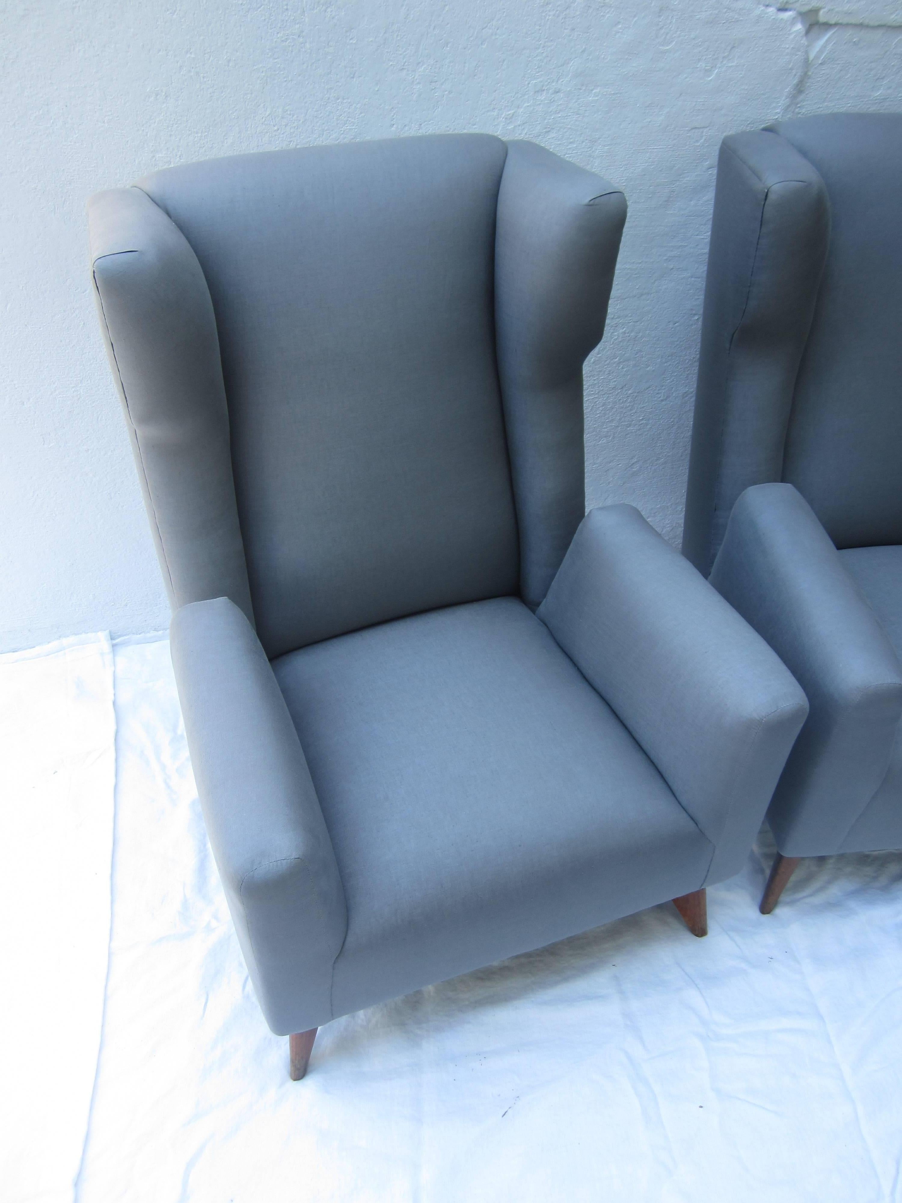 Mid-20th Century Fabulous Pair of Wing Chairs Attributed to Gio Ponti