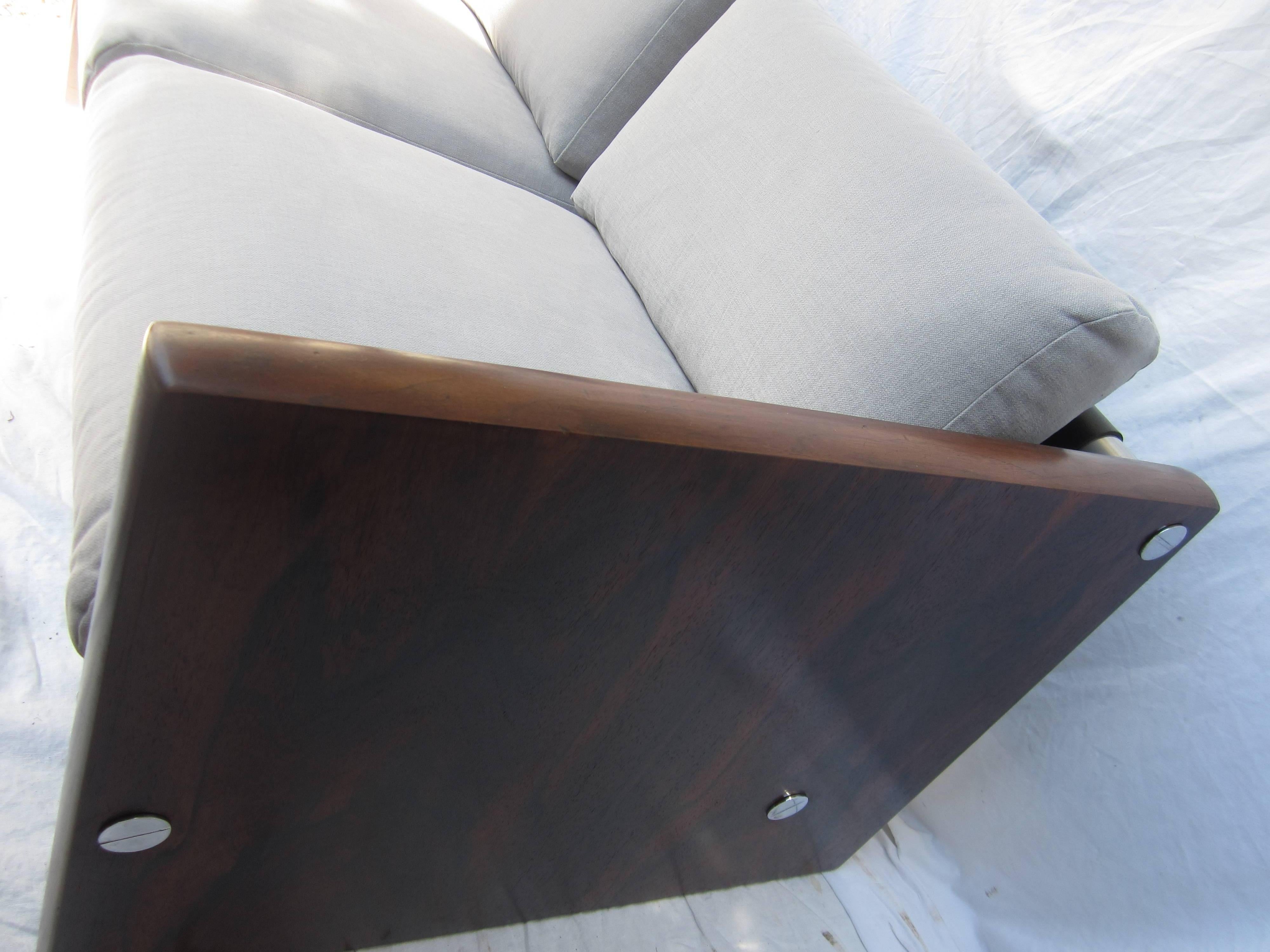 Modern Loveseat Attributed to Thayer Coggin For Sale 3