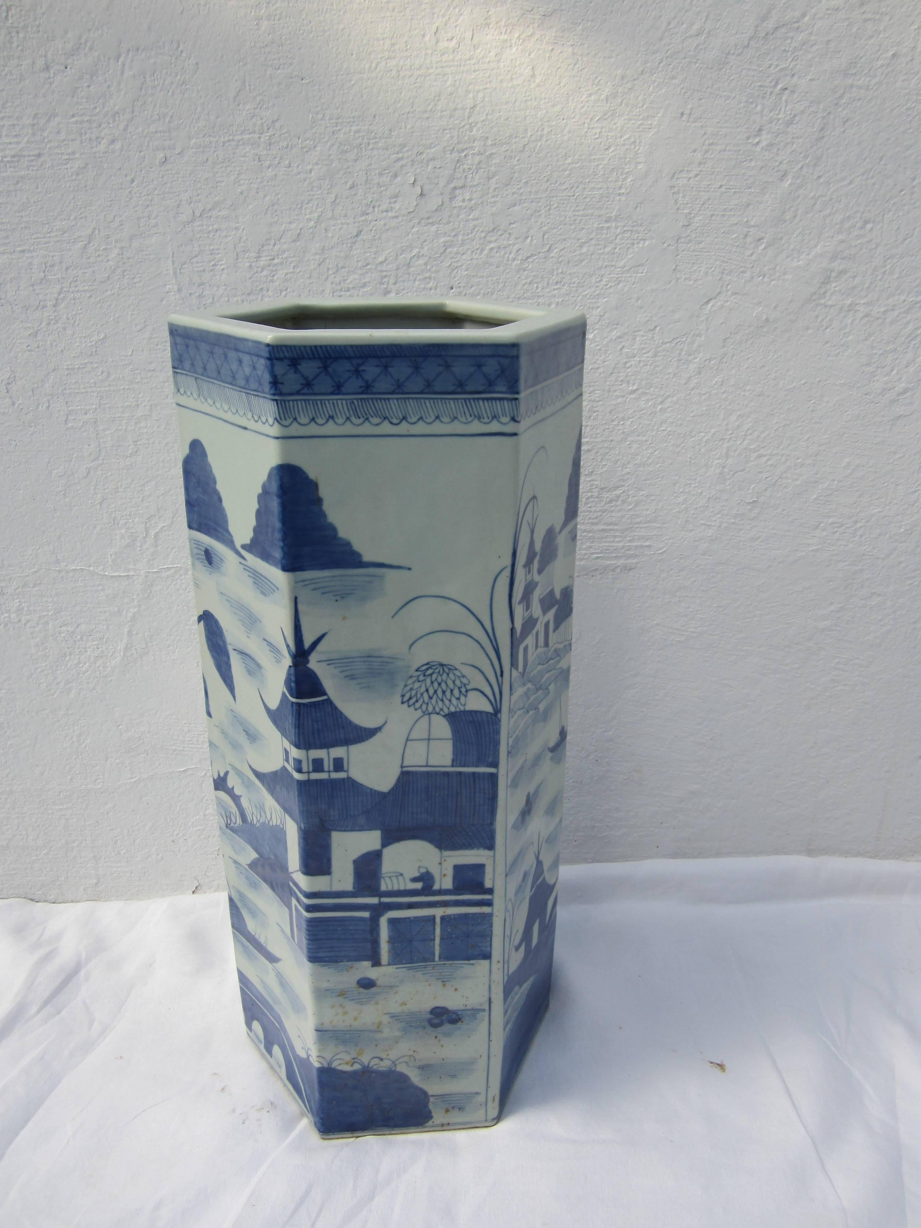 Octagonal Blue and White Umbrella Stand 1