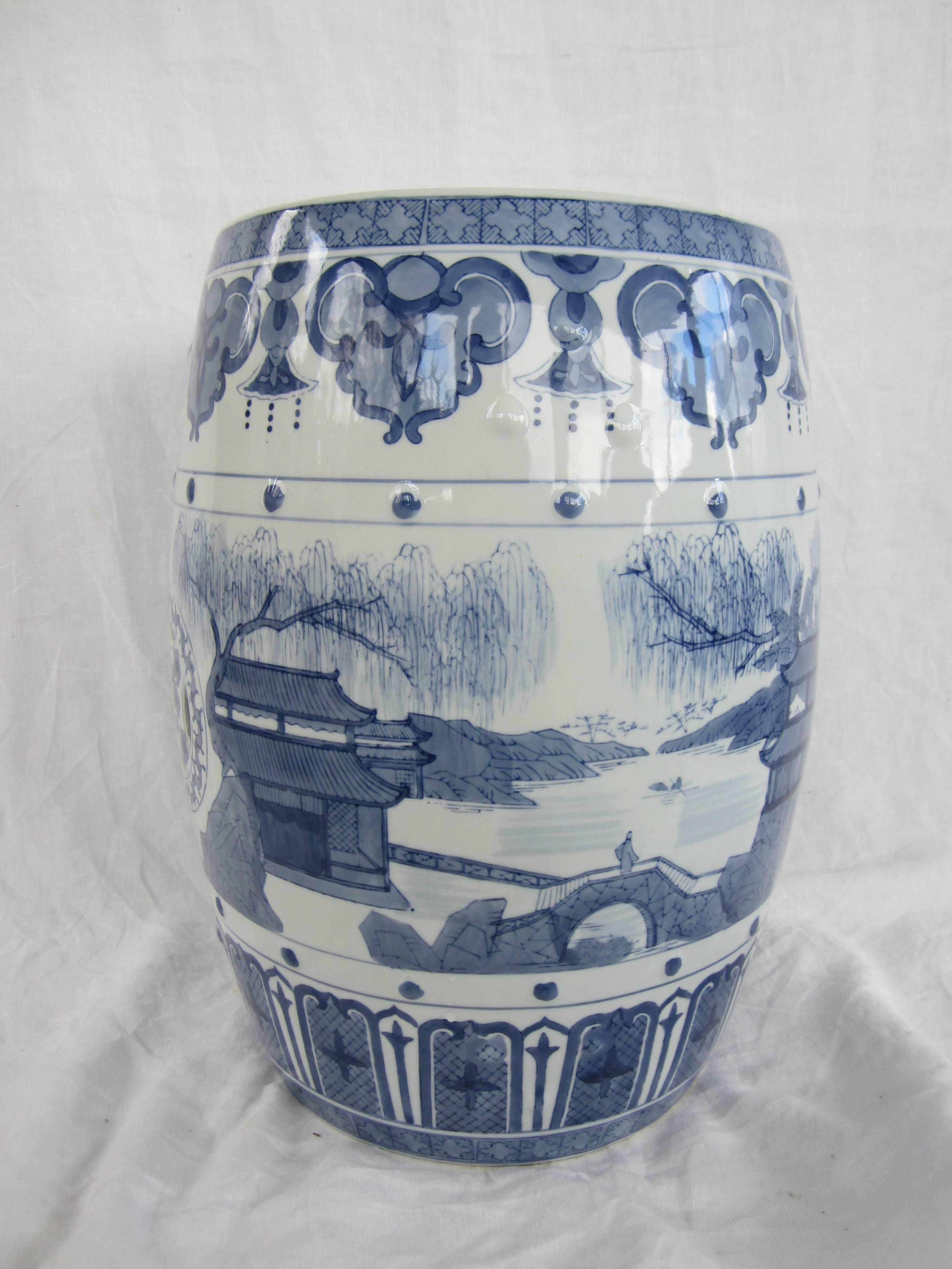 Chinese Blue and White Garden Stool In Excellent Condition In East Hampton, NY