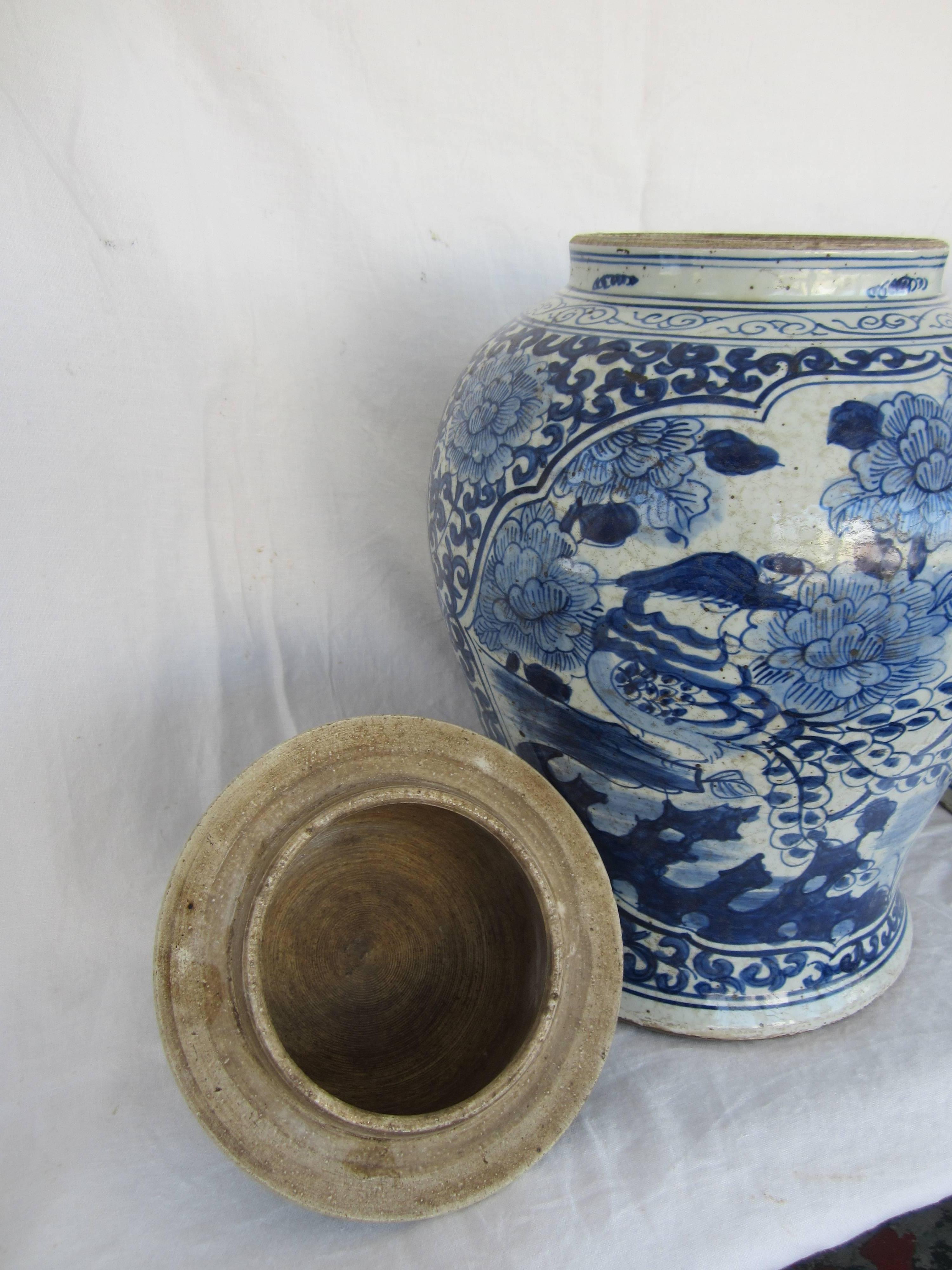 Pair of Chinese Blue and White Jars with Lids 3