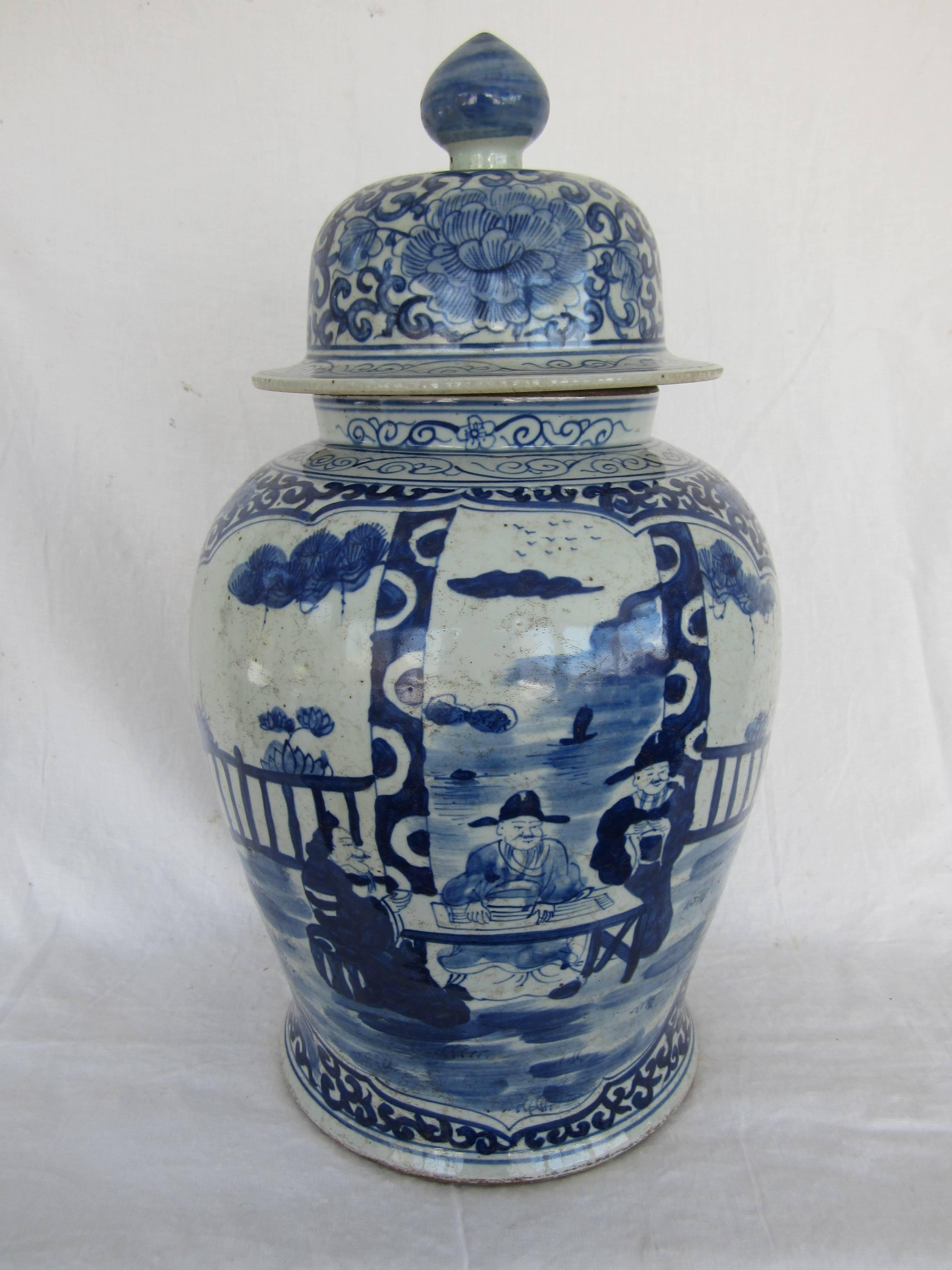 Chinese Blue and White Lidded Jar In Excellent Condition In East Hampton, NY
