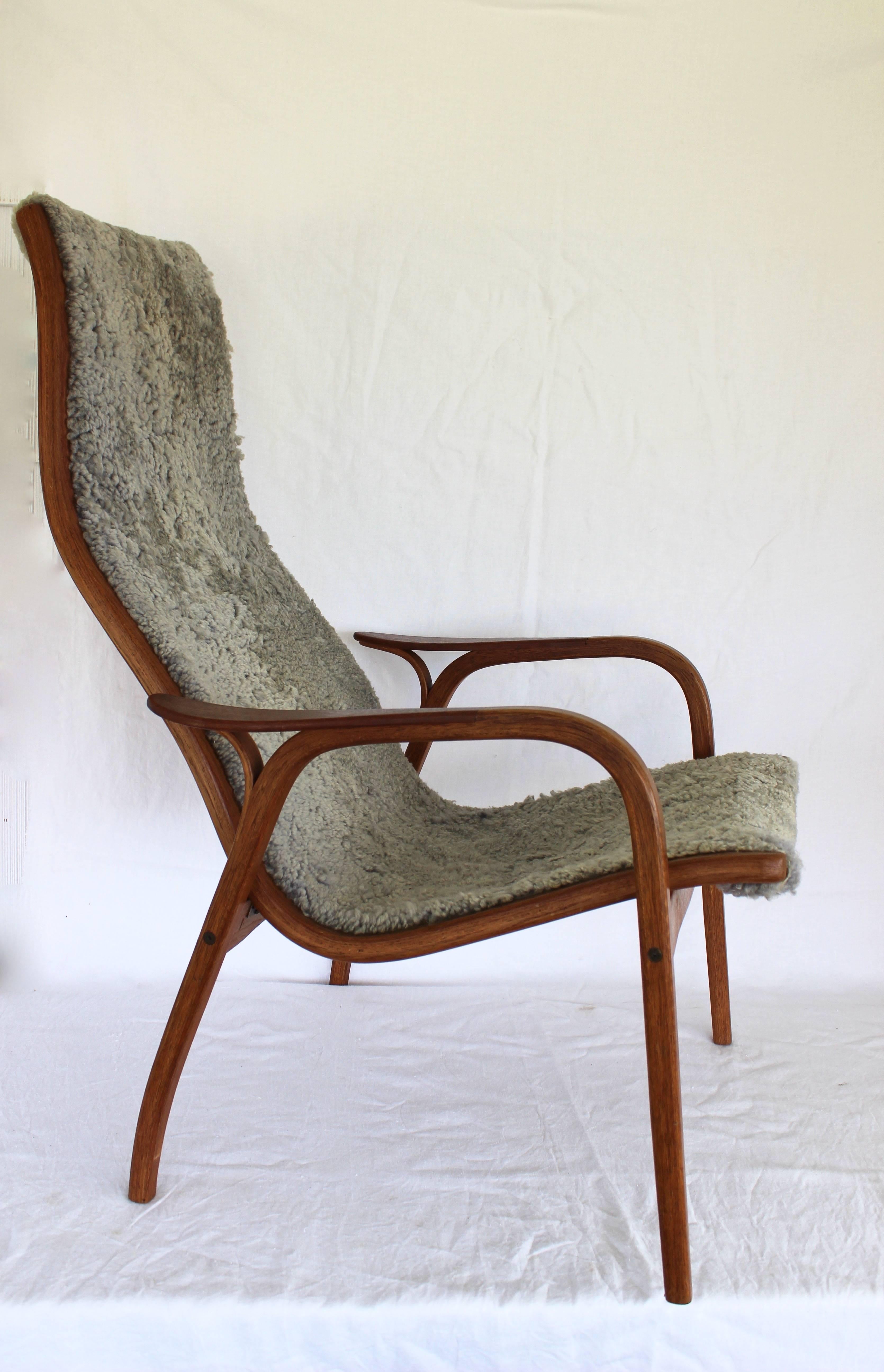 Lamino chair designed by Yngve Ekström for Swedese. Original upholstery, in fair condition.

Measures: Chair 27.25