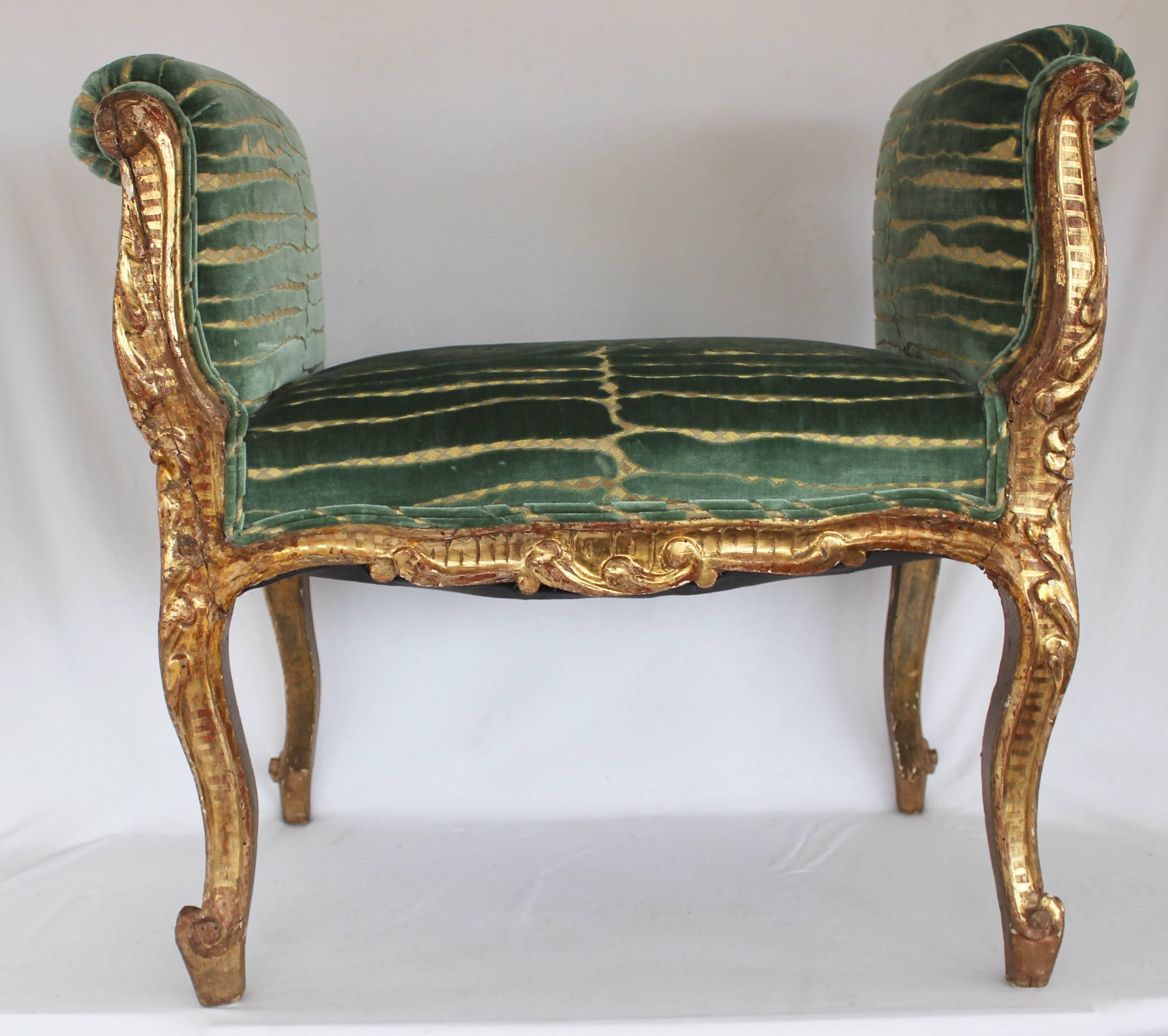 Fabulous 19th Century Italian gilt-wood bench beautifully upholstered in cut velvet.

Seat Height 18