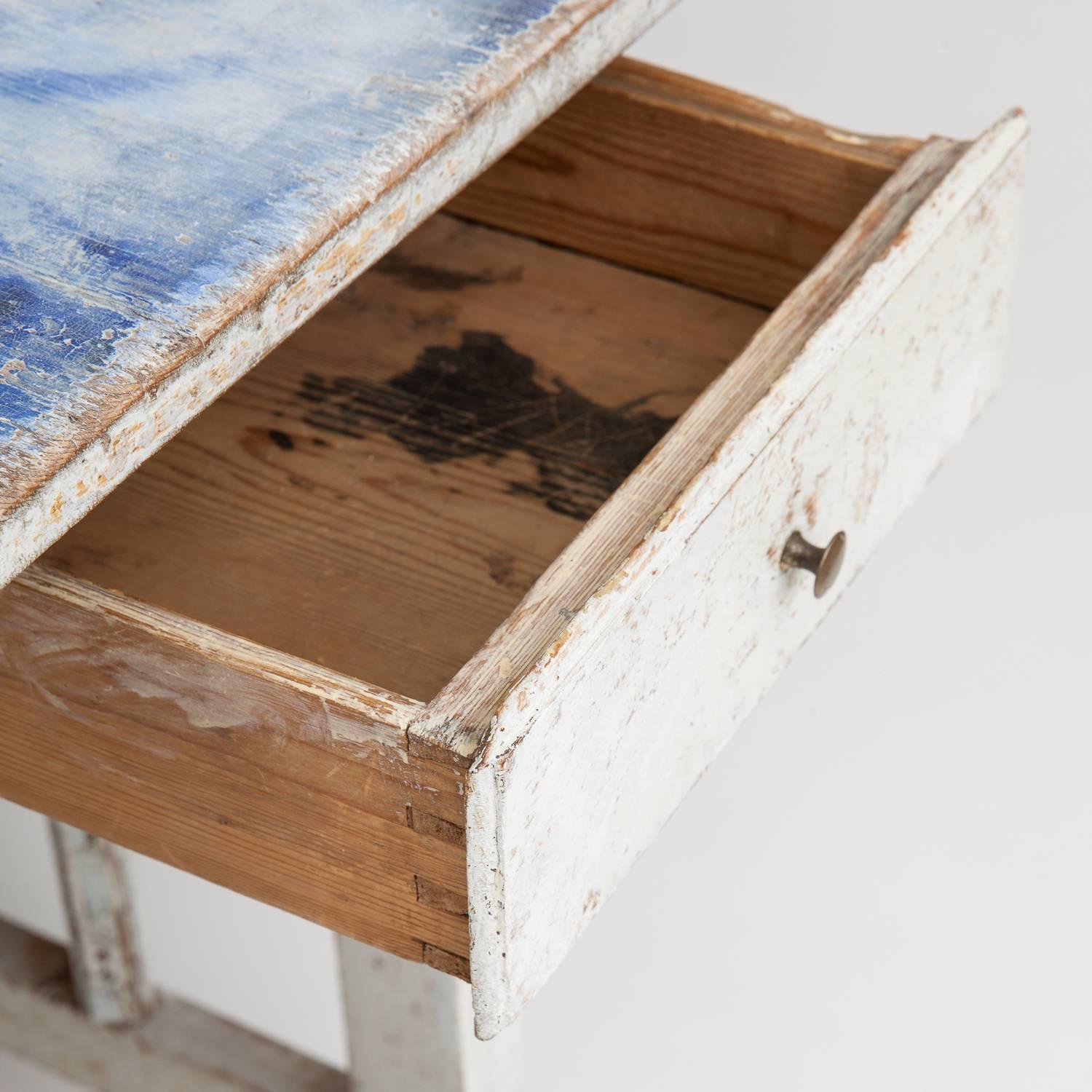Swedish Blue and White Original Painted Drop-Leaf Table, circa 1820 2