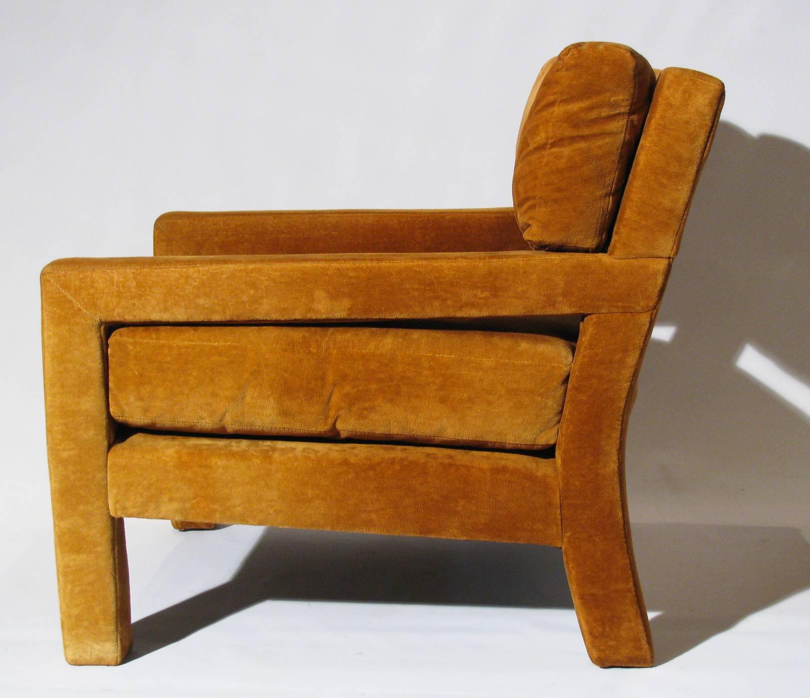 Modern Pair of Lounge Chairs by Milo Baughman
