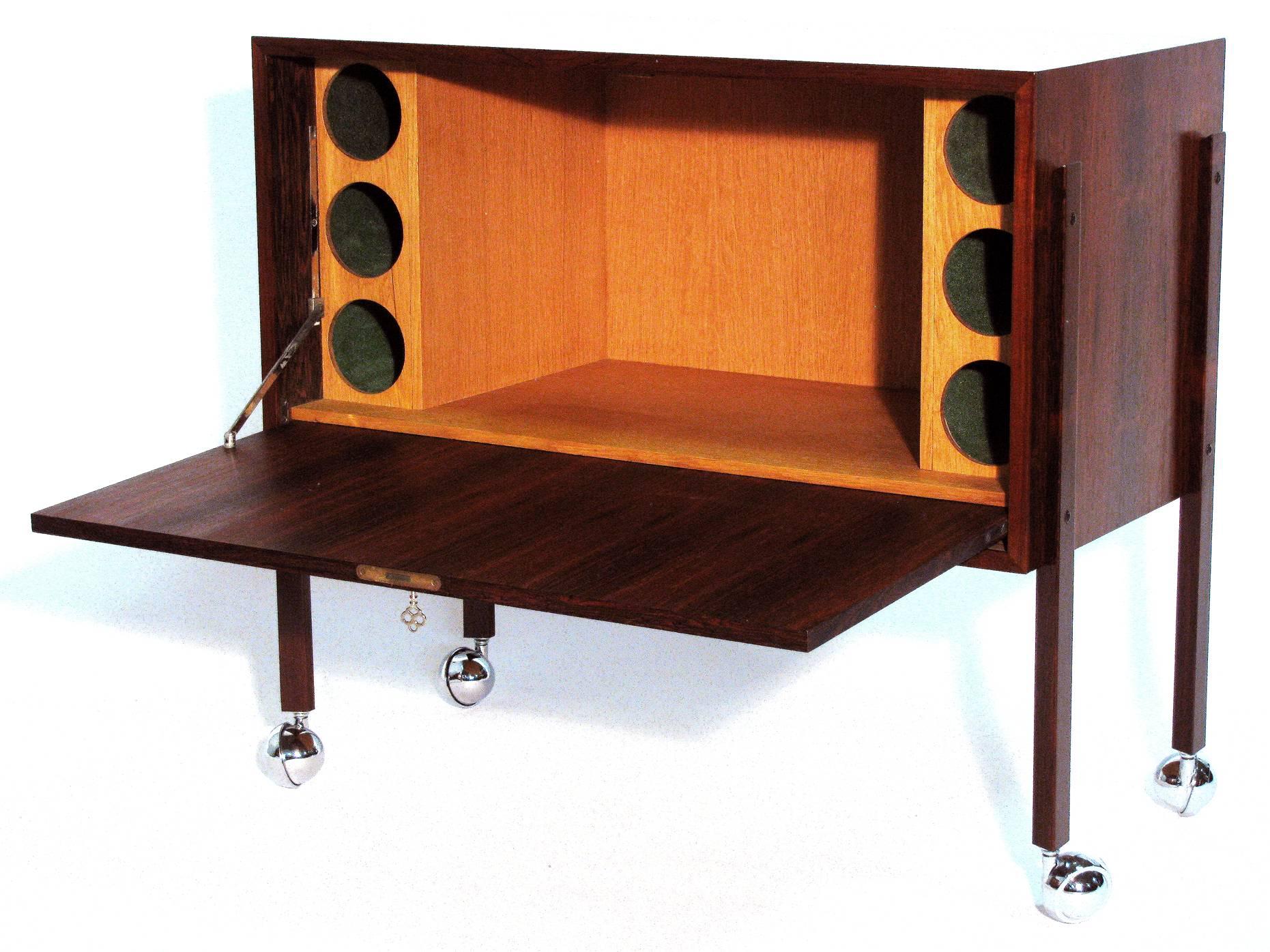 Danish Modernist Rosewood Lockable Bar Cabinet For Sale 1