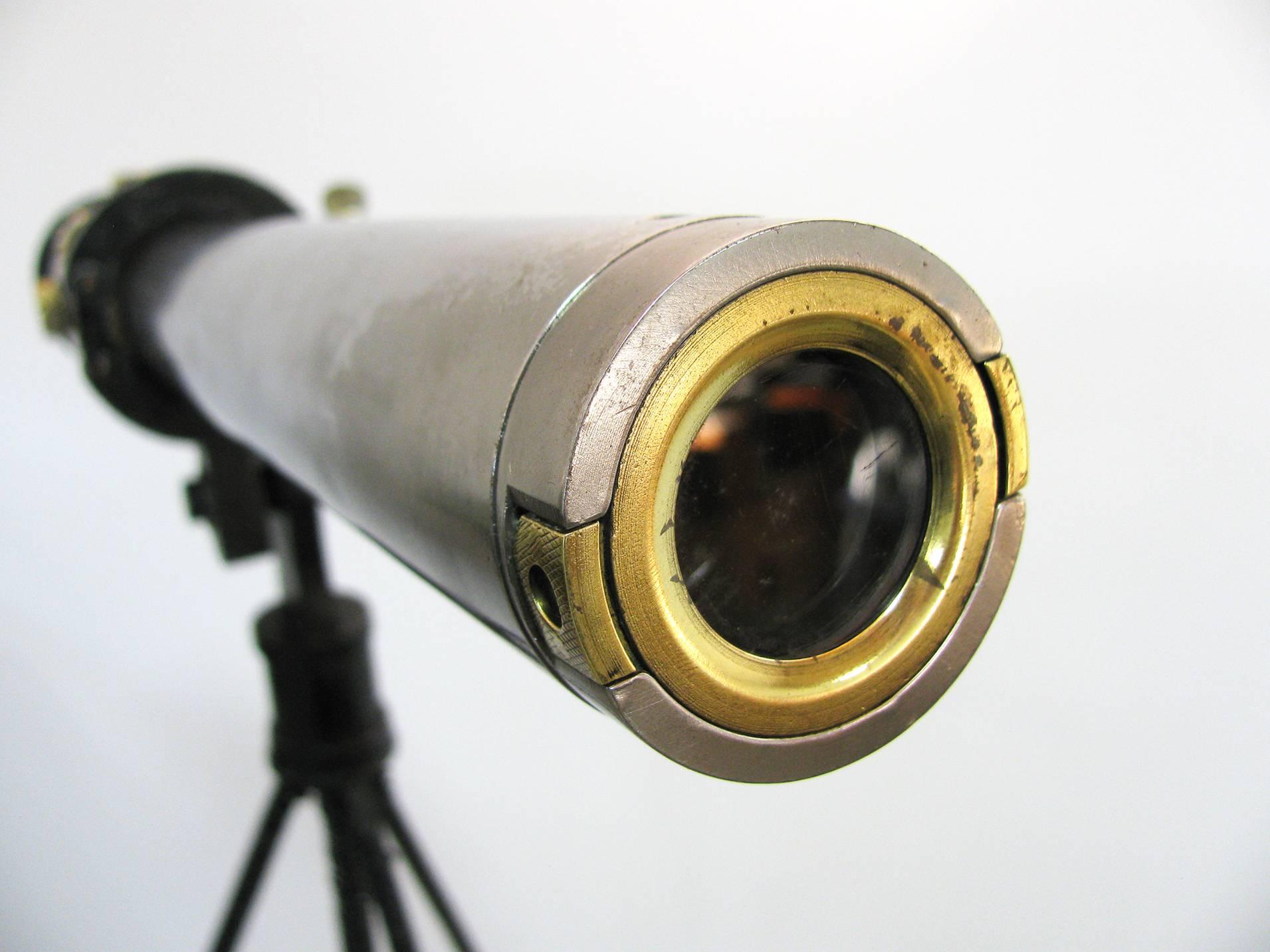 British Military Telescope on Tripod, 1944 In Excellent Condition In Austin, TX