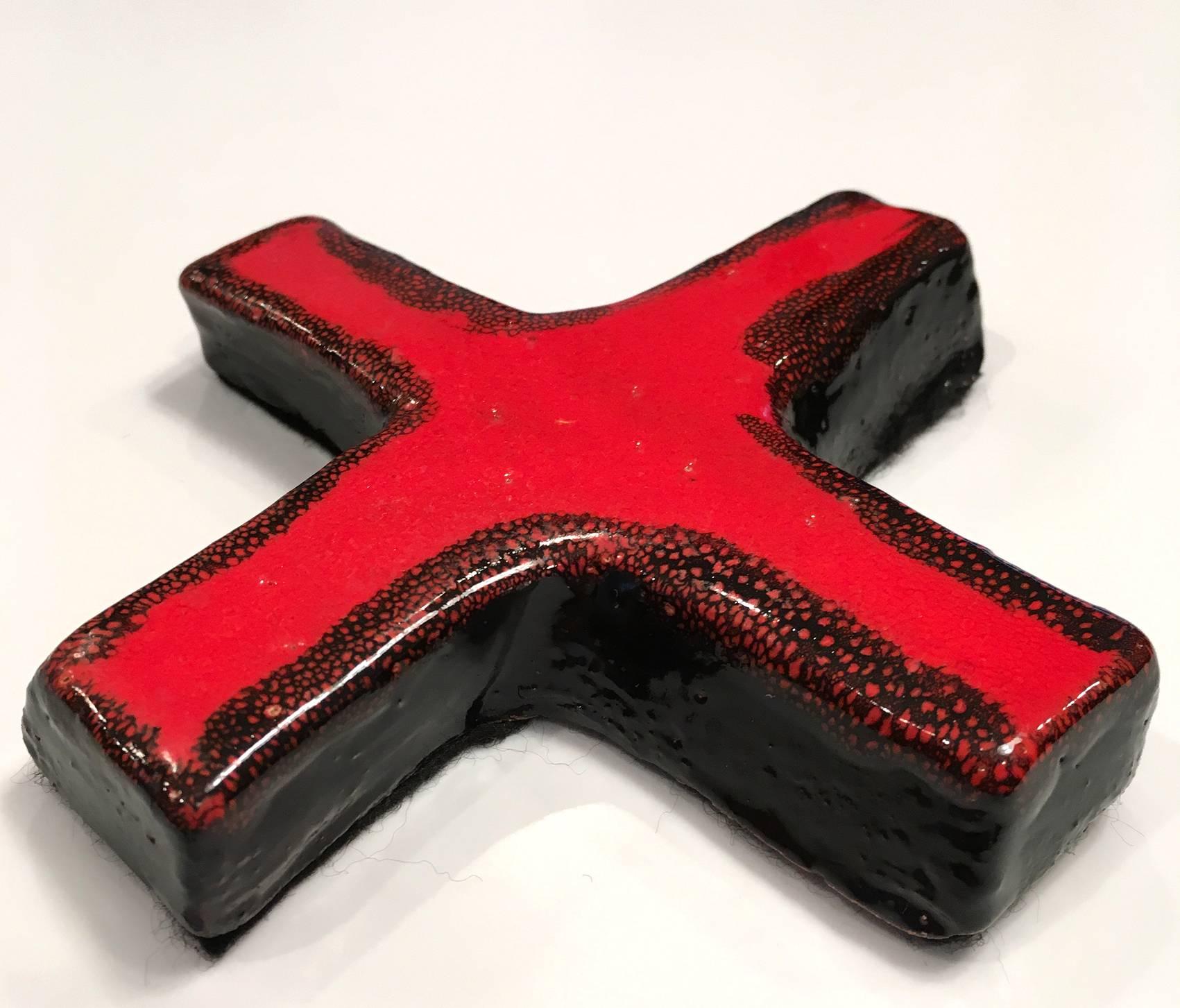 Glazed Ceramic Sculpture, Tic Tac Toe In Excellent Condition For Sale In Austin, TX