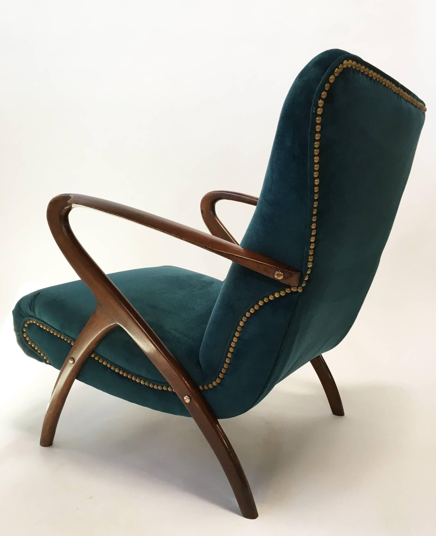 Mid-Century Modern Sculptural Italian Lounge Chair For Sale