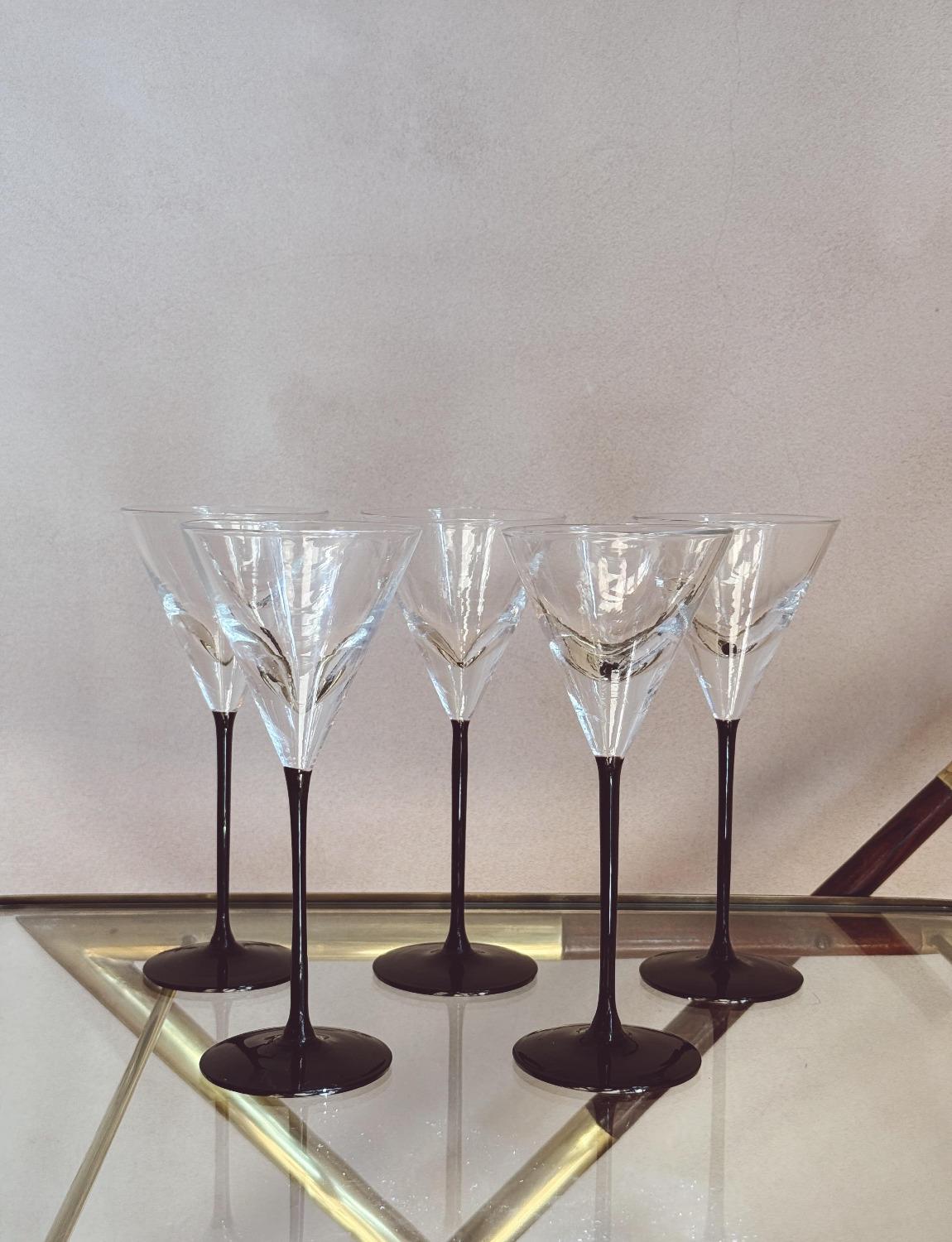 Verre Ensemble de verres à martini italiens à long pied en verre de Murano soufflé à la main en vente