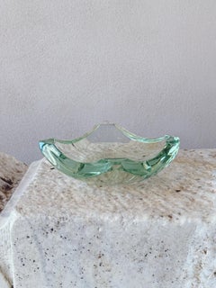 Bol en verre vert pâle de Fontana Arte, Italie, vers 1960