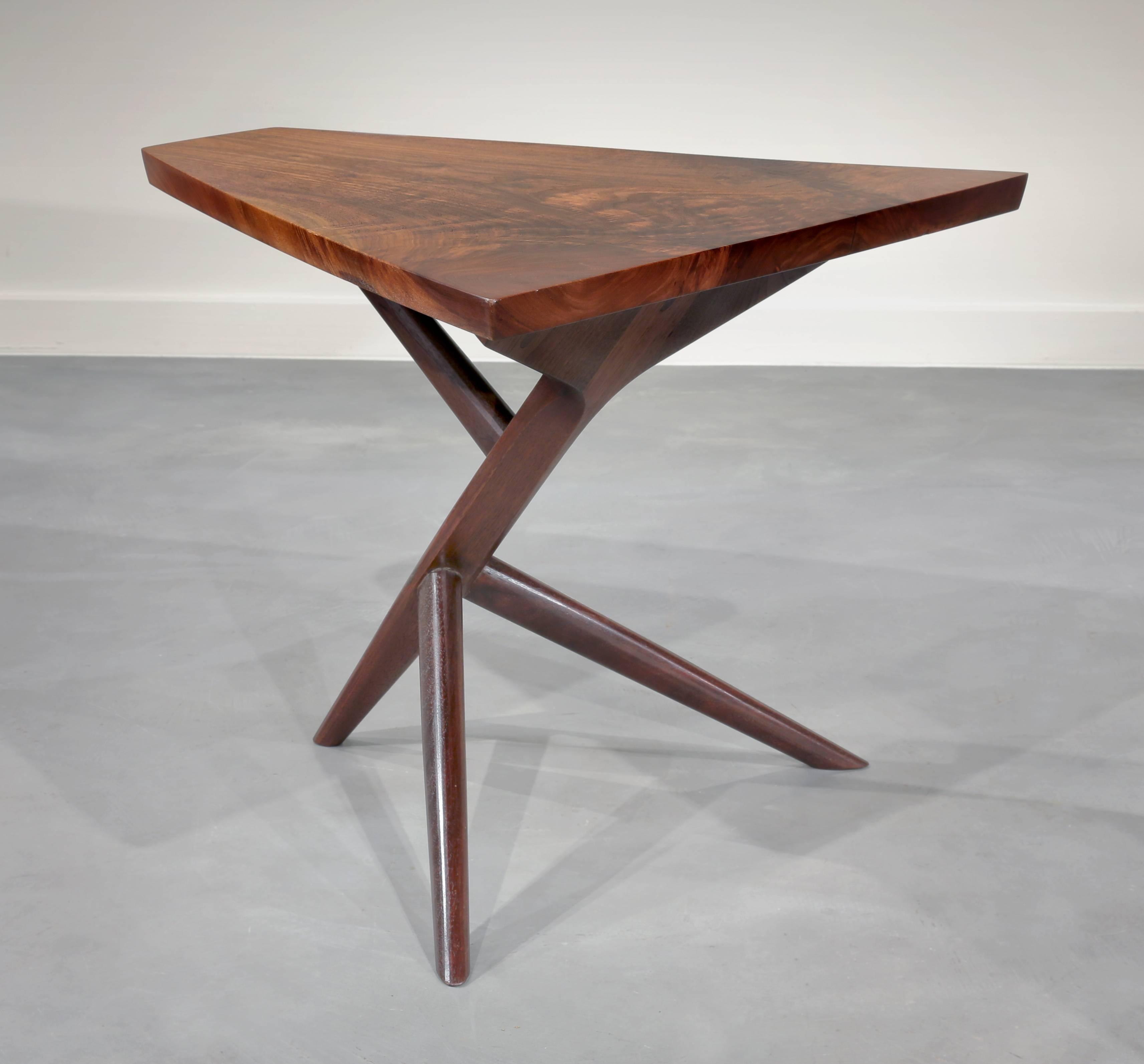 Hand-Crafted Stunning Conoid End Table by George Nakashima, 1965 For Sale