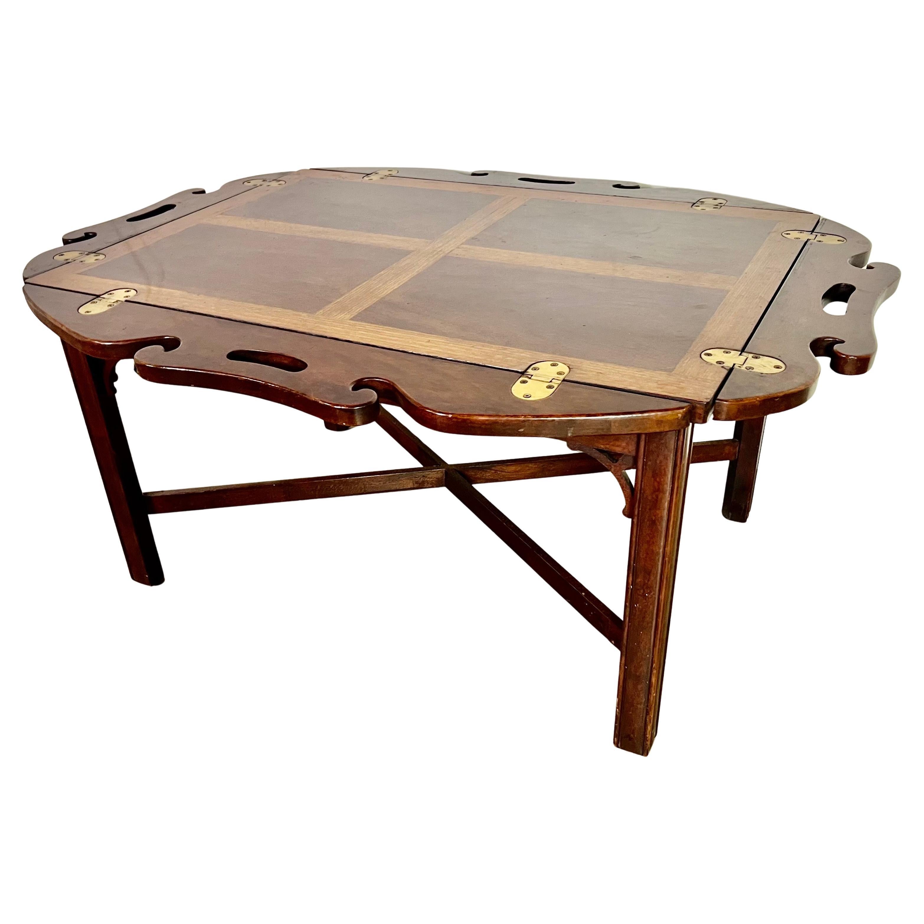 1940s English Georgian Inlaid Mahogany Butler's Tray Table with Brass