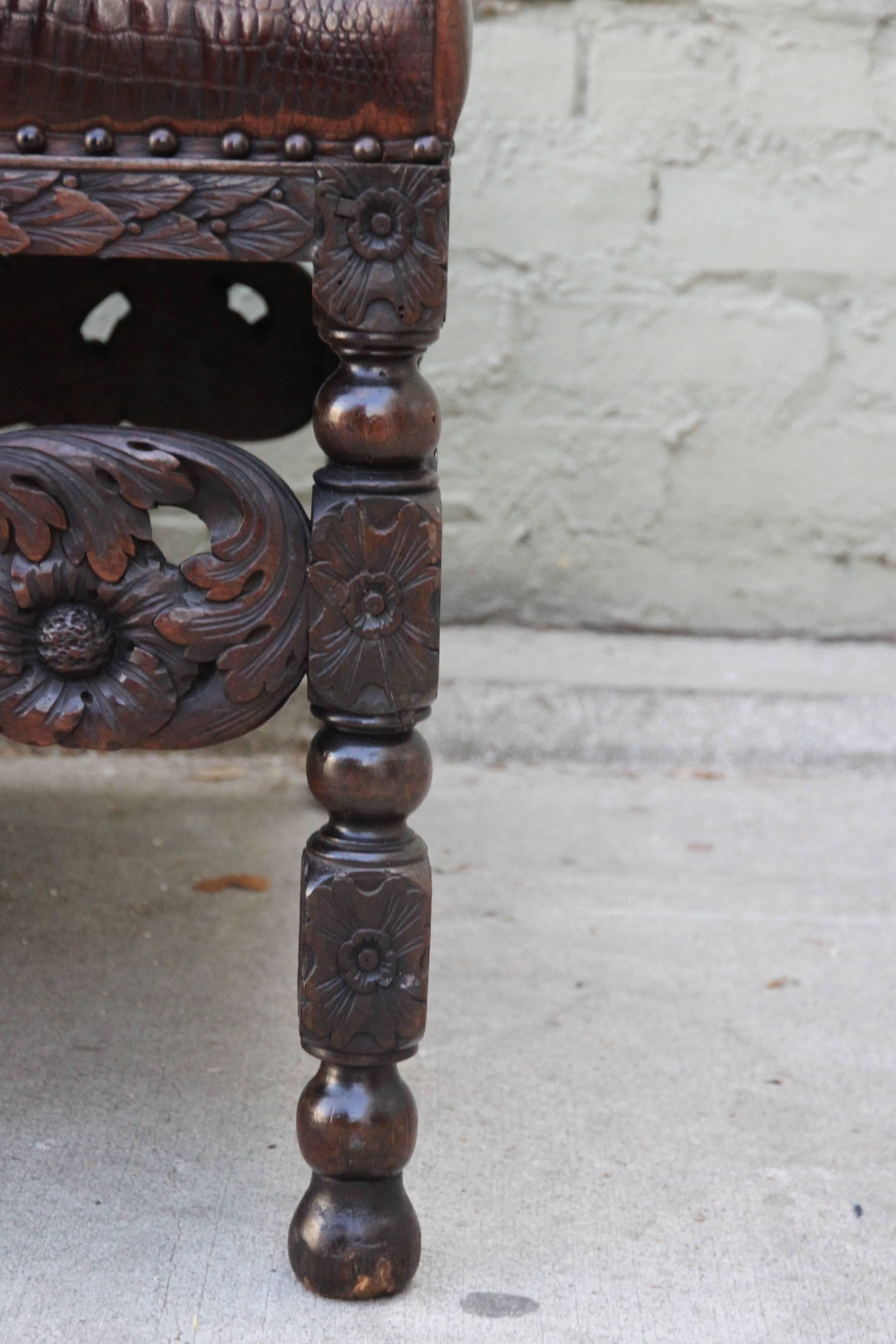19th Century Charles II Elm Bench with Crocodile Patterned Leather 3