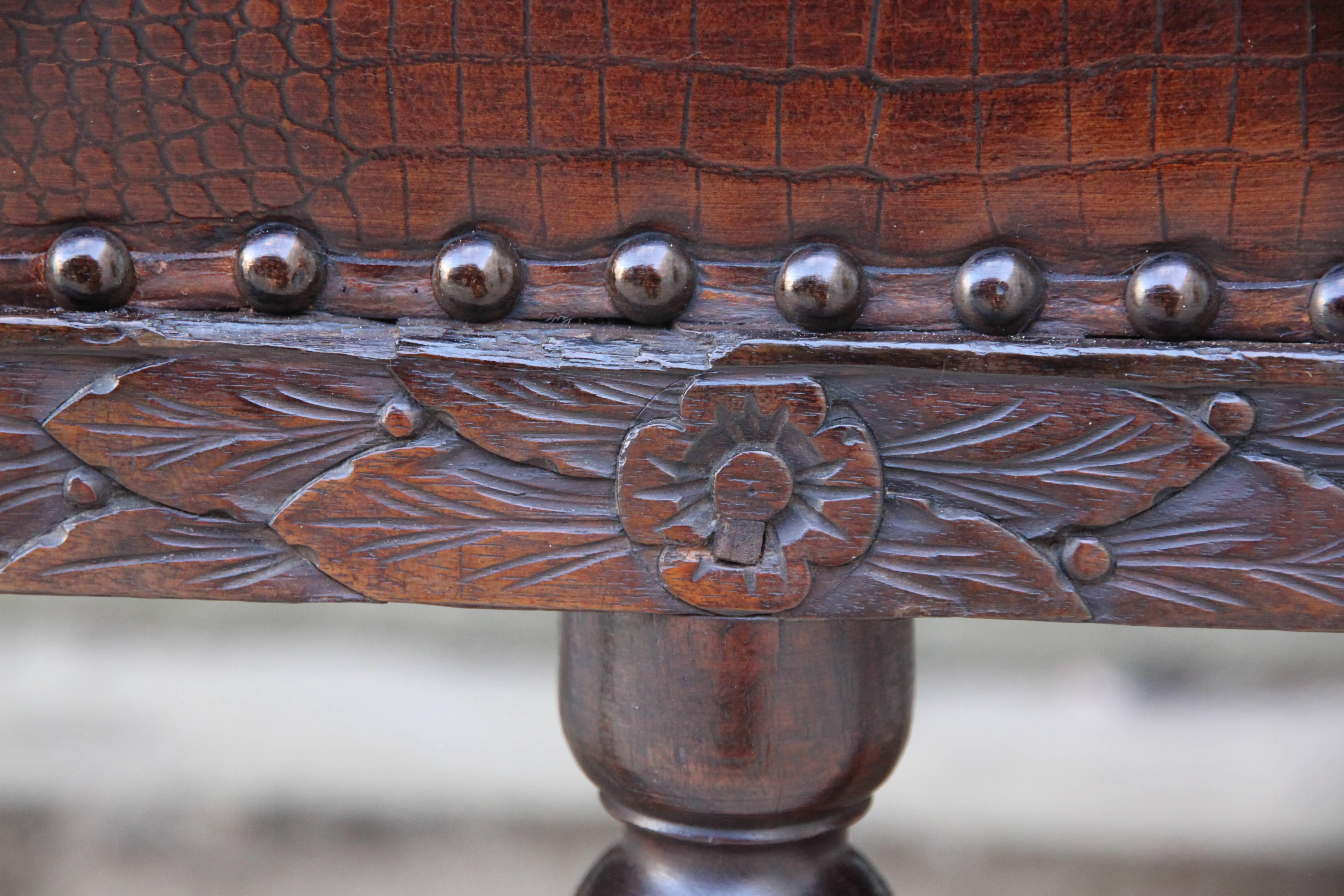 19th Century Charles II Elm Bench with Crocodile Patterned Leather 4