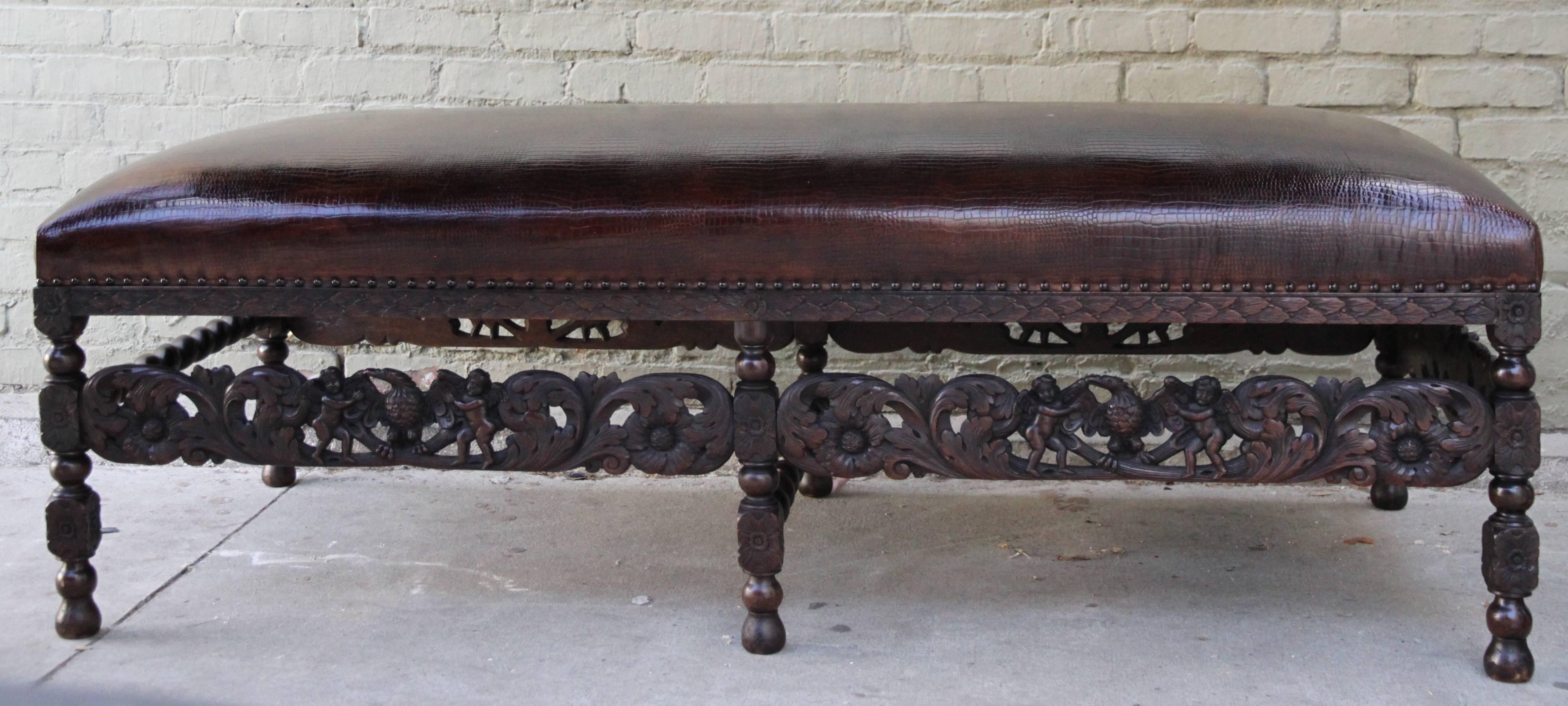 19th Century Charles II Elm Bench with Crocodile Patterned Leather In Excellent Condition In Los Angeles, CA