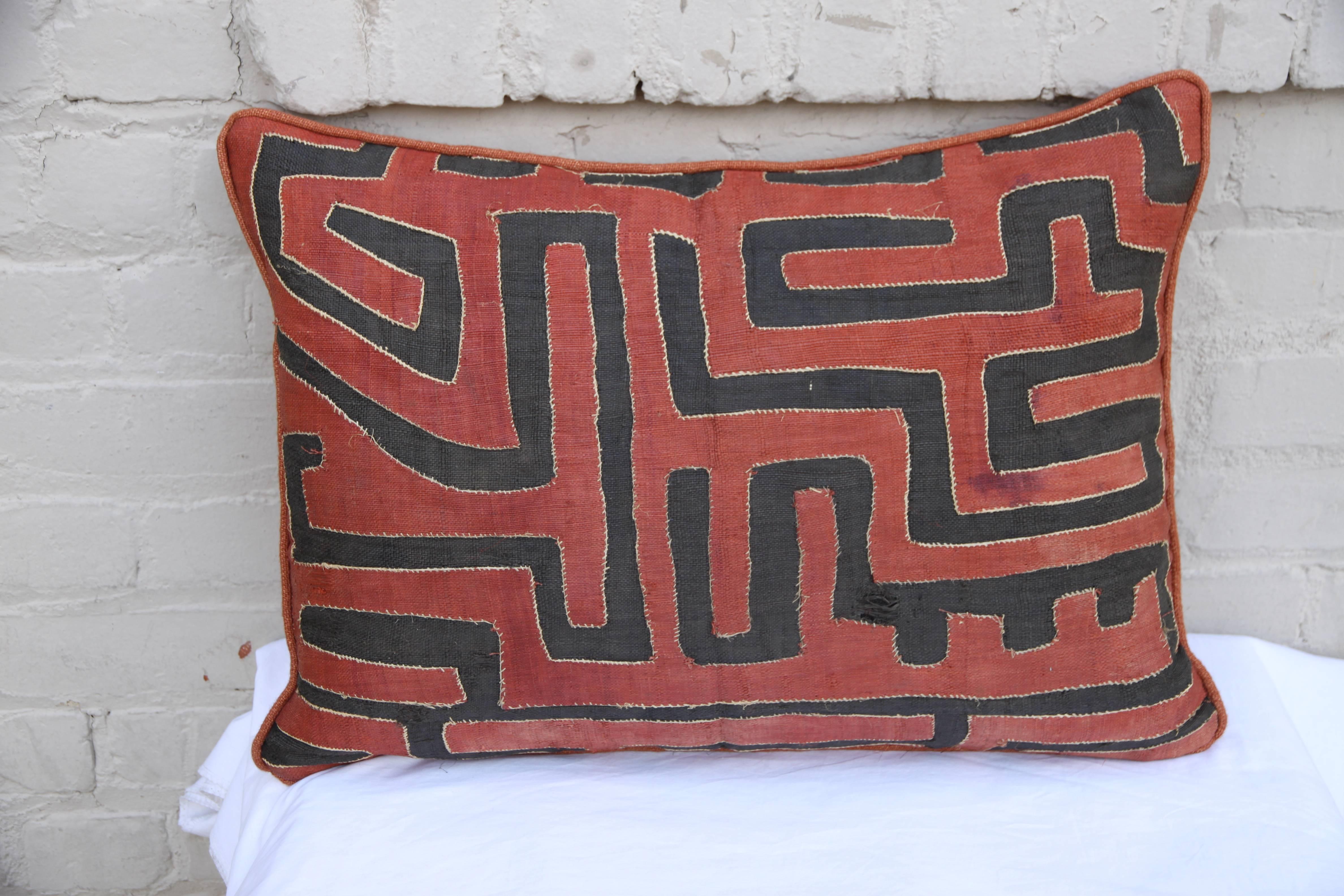 Pair of Rust and Black African Kuba Cloth Pillows In Distressed Condition In Los Angeles, CA