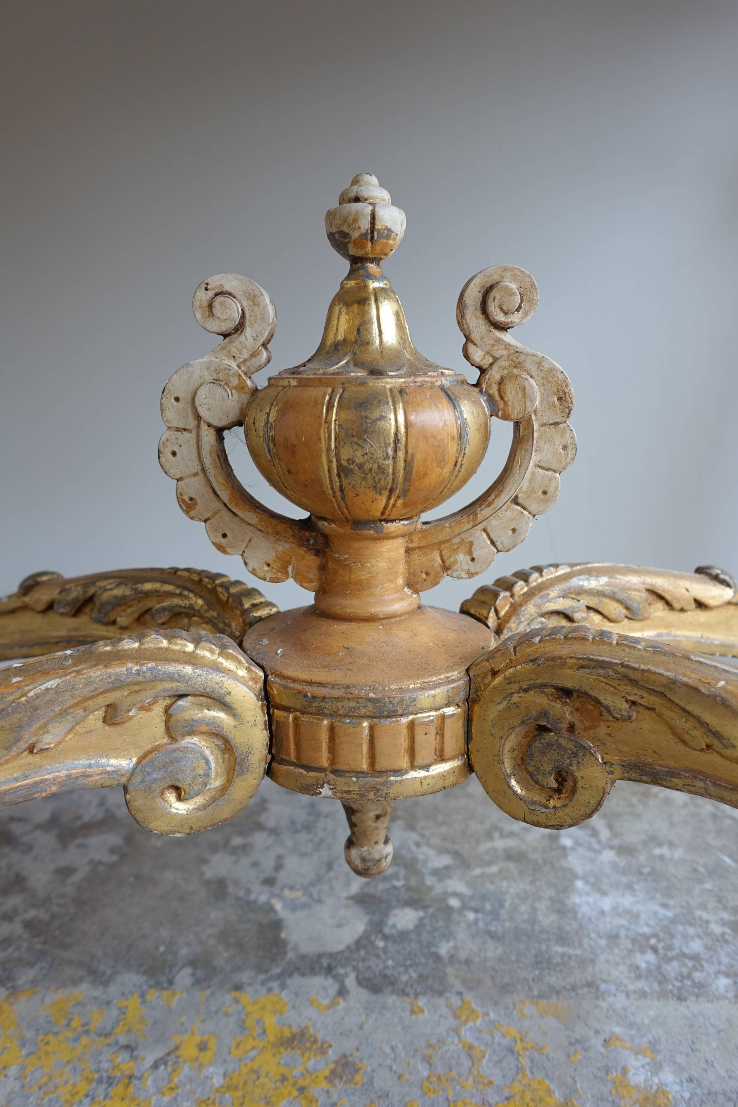 Wood 19th Century French Giltwood Table with Center Urn and Shell Design