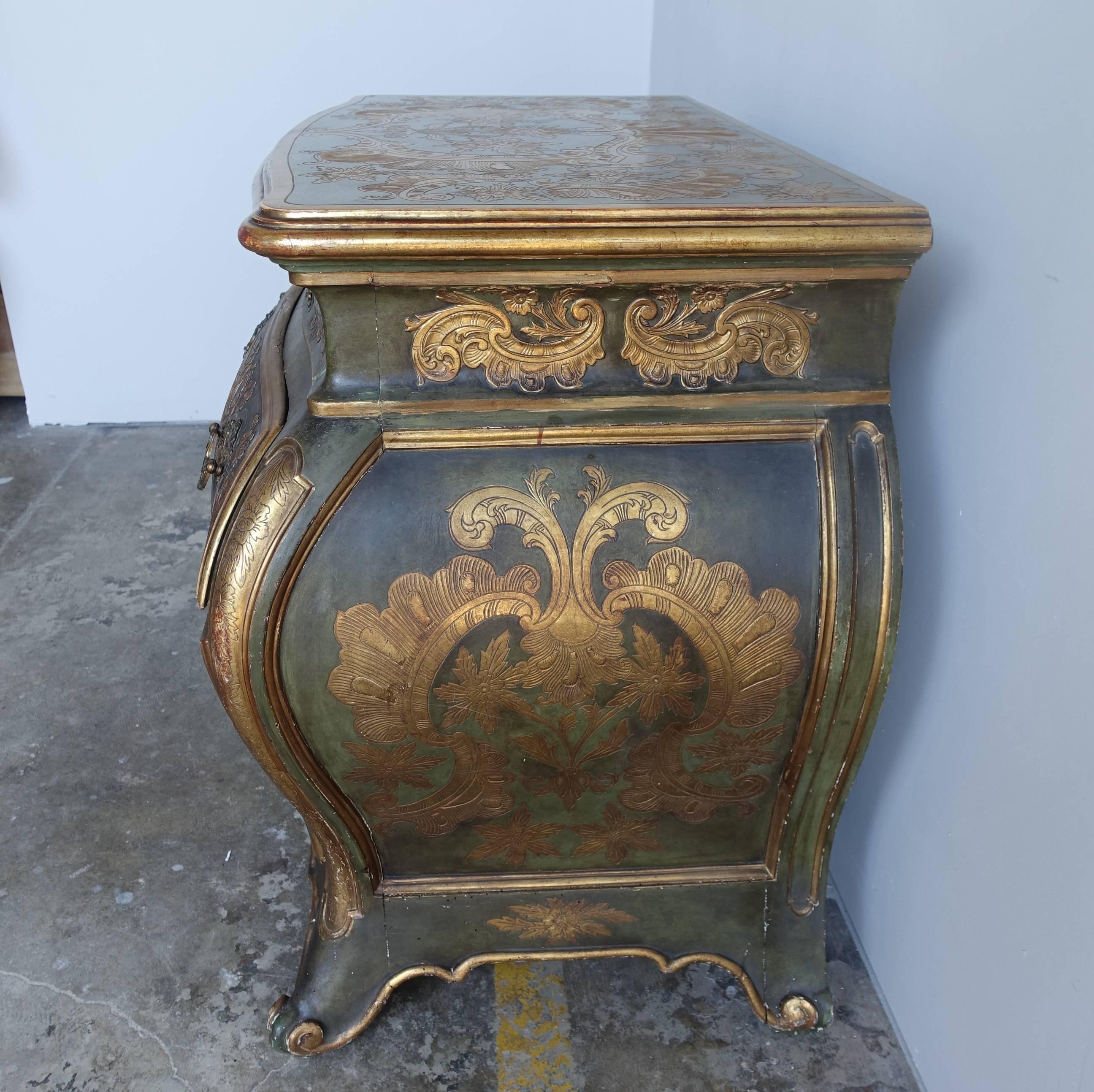 Italian Green and Gold Painted Bombay Commode, circa 1900 1