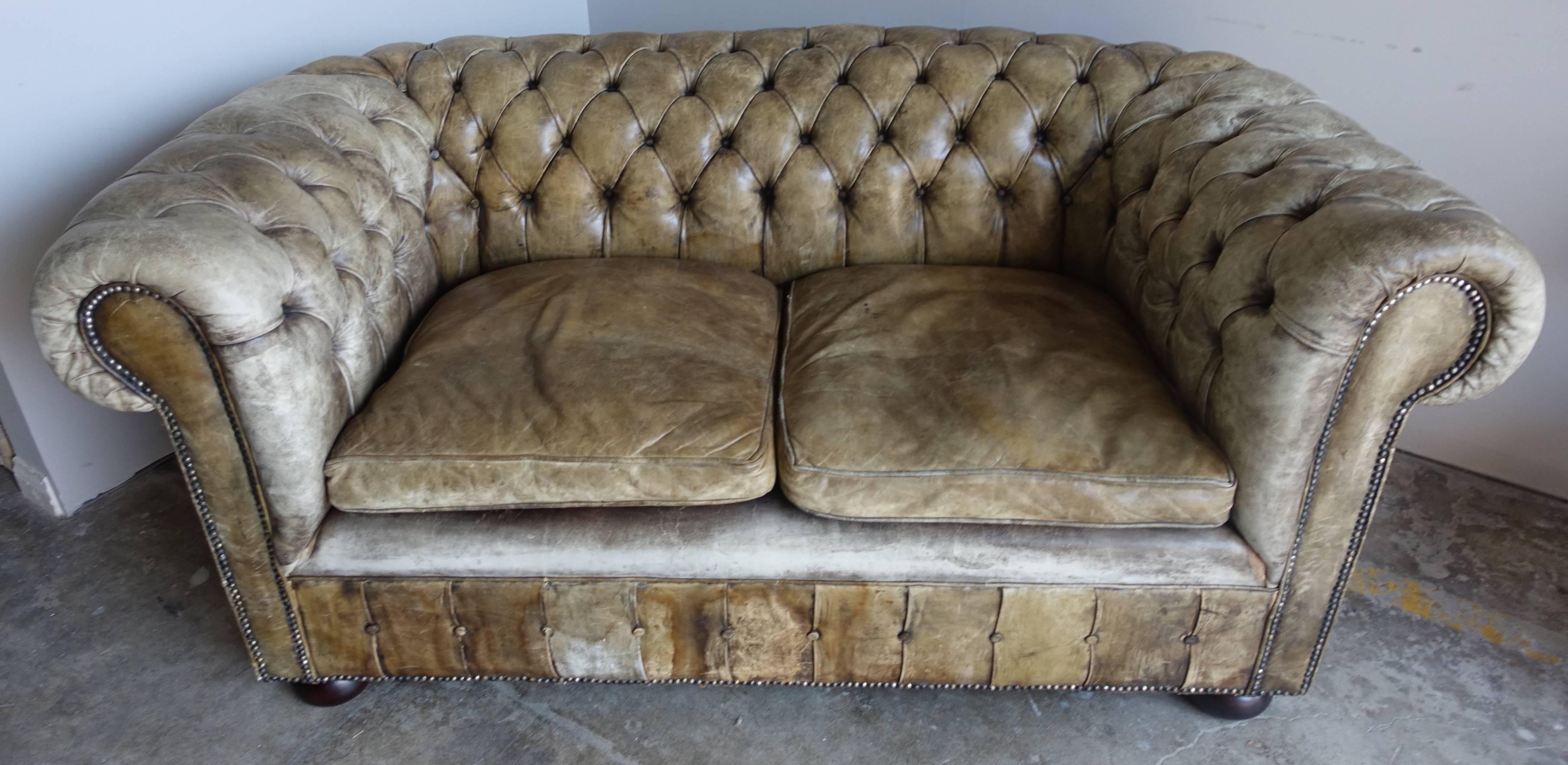 English Chesterfield Leather Sofa, circa 1900 In Distressed Condition In Los Angeles, CA