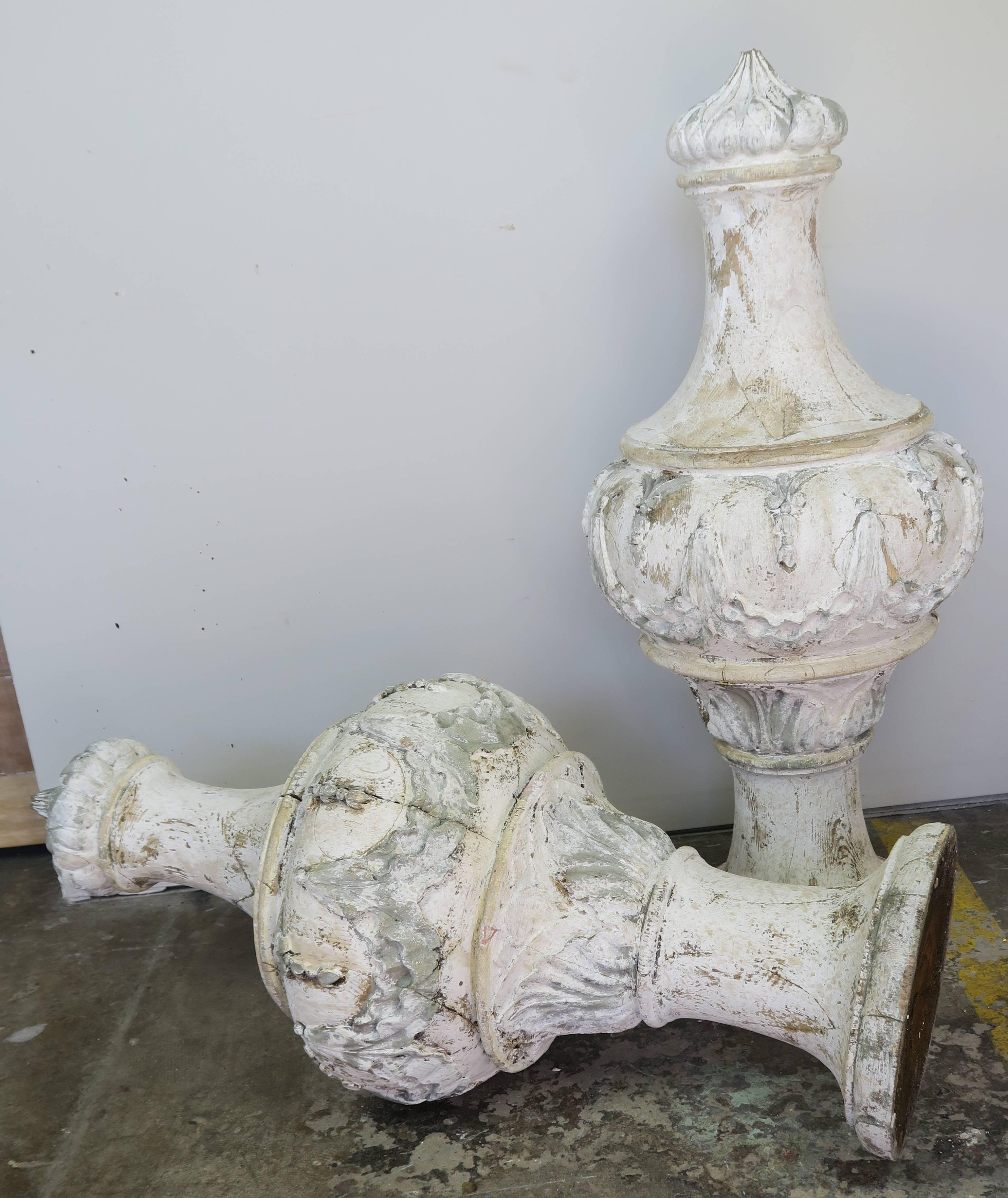 Pair of Monumental French Wood Finials In Distressed Condition In Los Angeles, CA