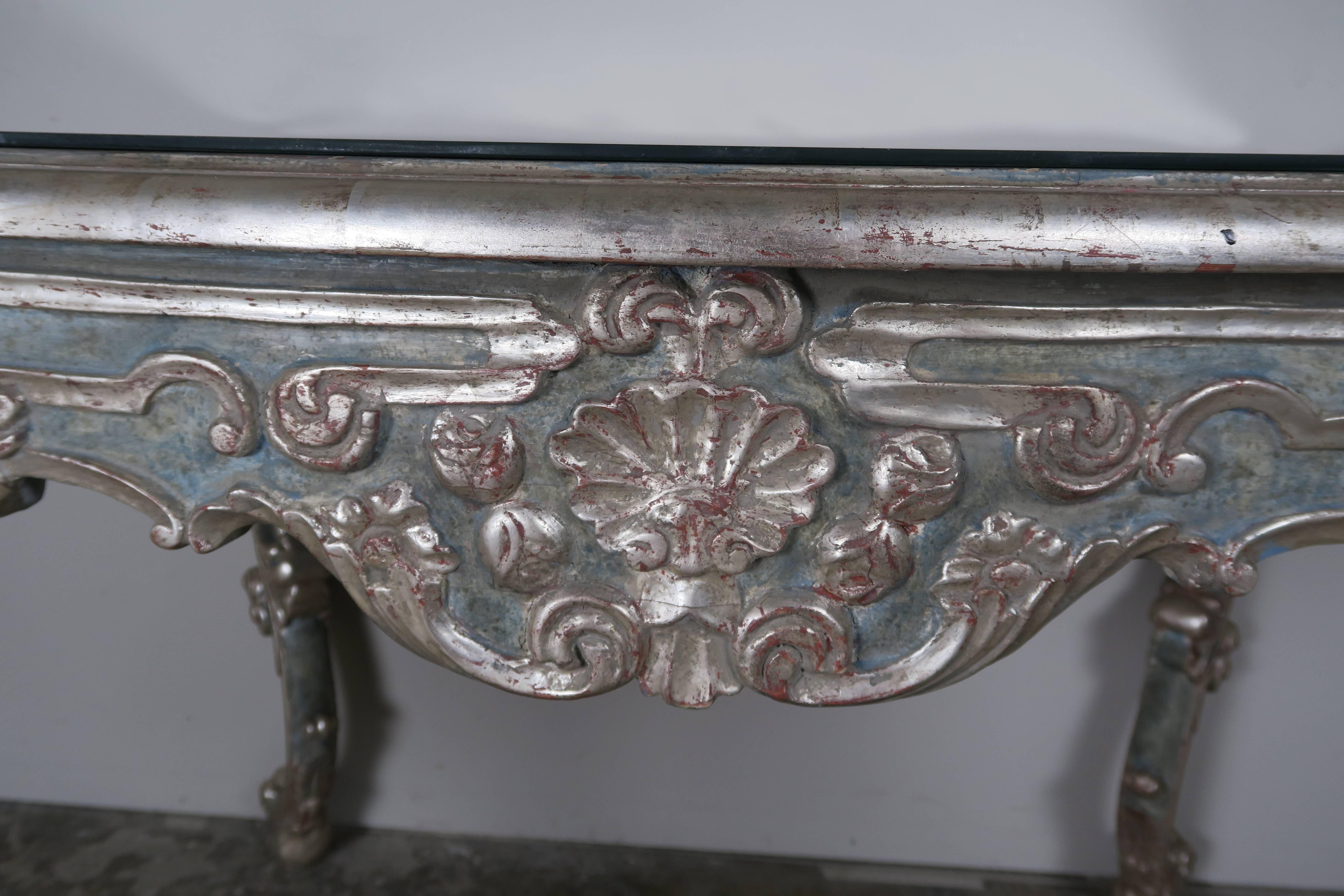 Pair of French Painted and Silver Gilt Tables with Mirrored Tops In Excellent Condition In Los Angeles, CA