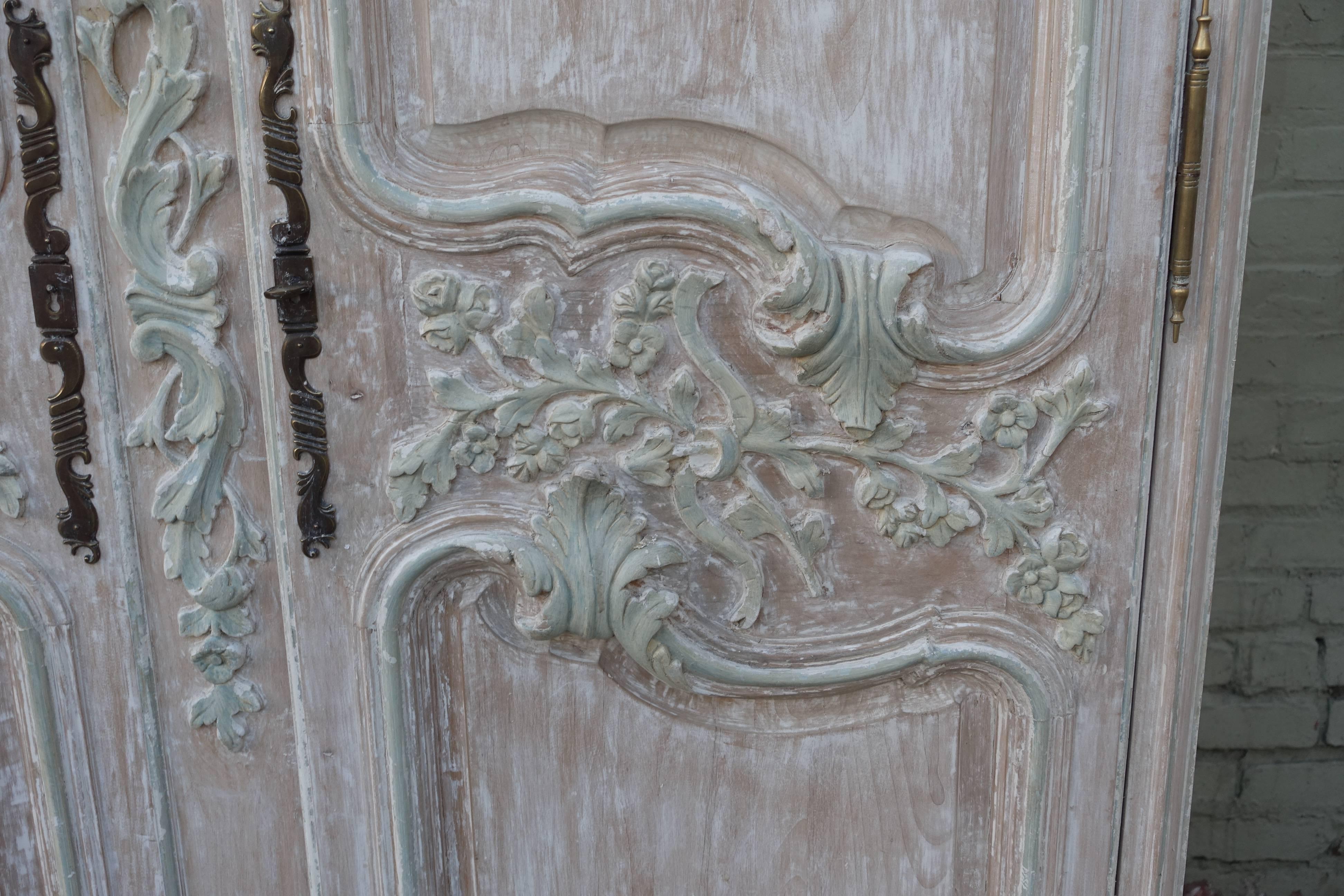 French Louis XV Style Carved Painted Armoire In Distressed Condition In Los Angeles, CA