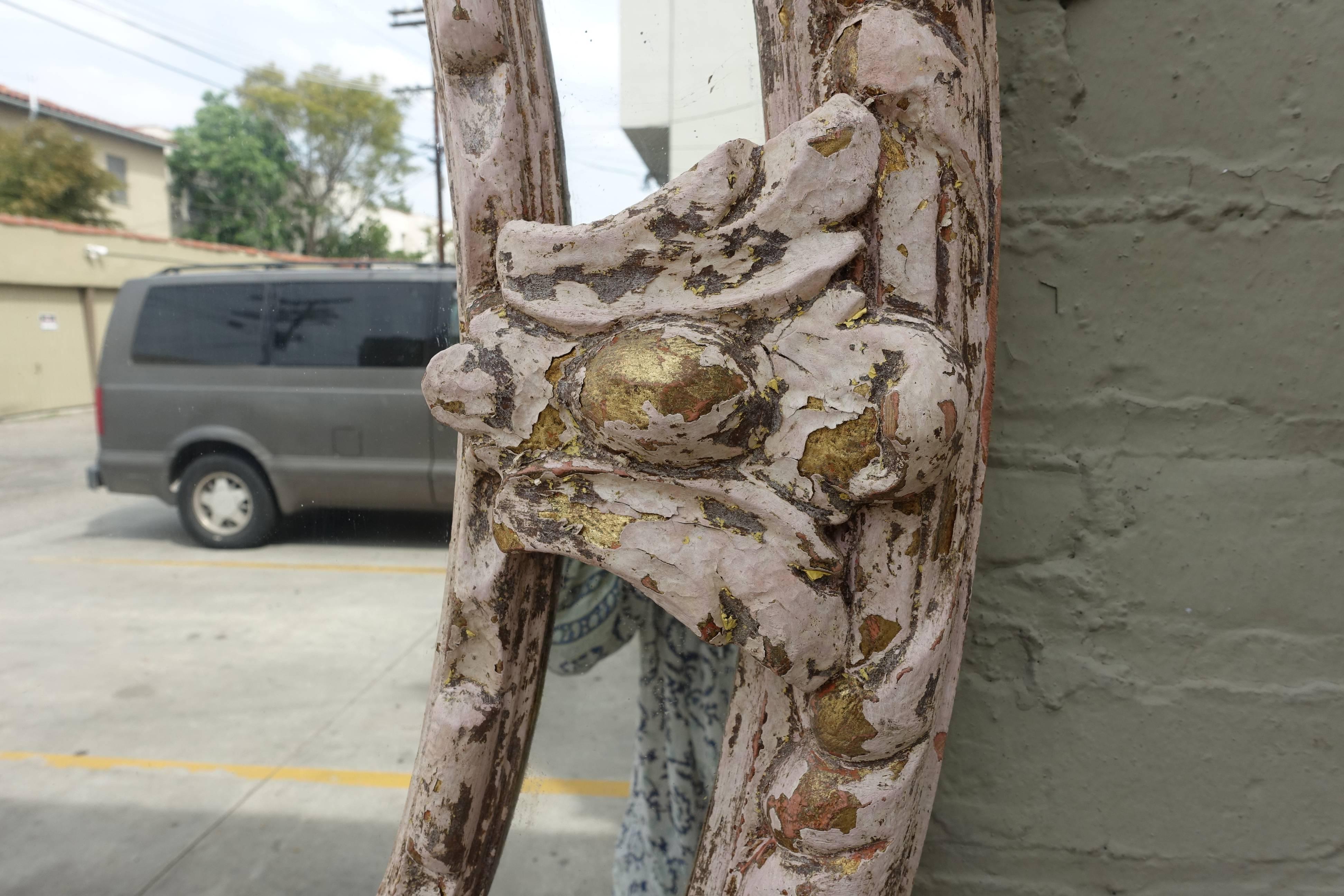 French Louis XV Style Rococo Oval Mirror In Distressed Condition In Los Angeles, CA