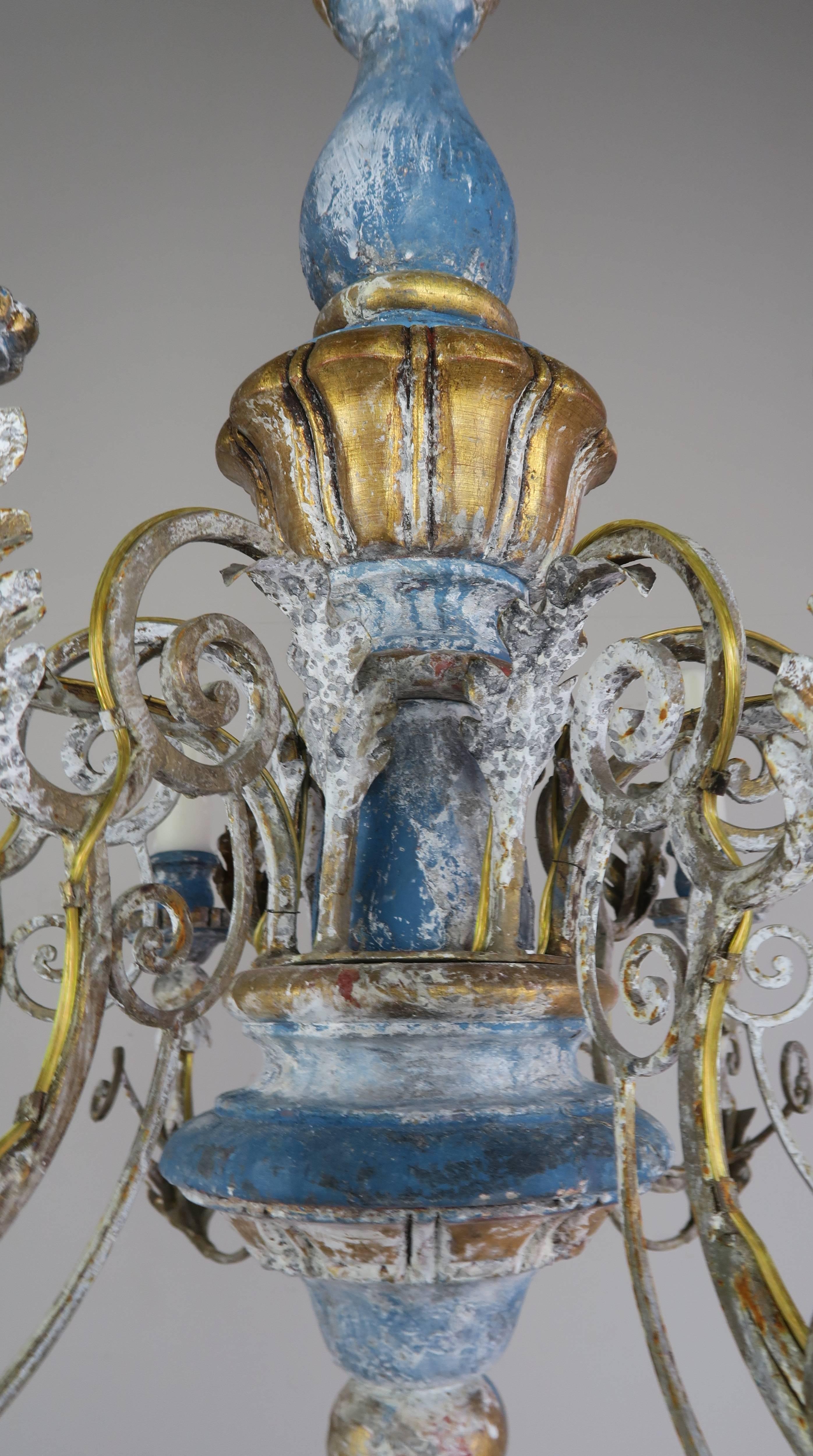 Italian Painted and Parcel Gilt Chandelier, circa 1900 In Distressed Condition In Los Angeles, CA