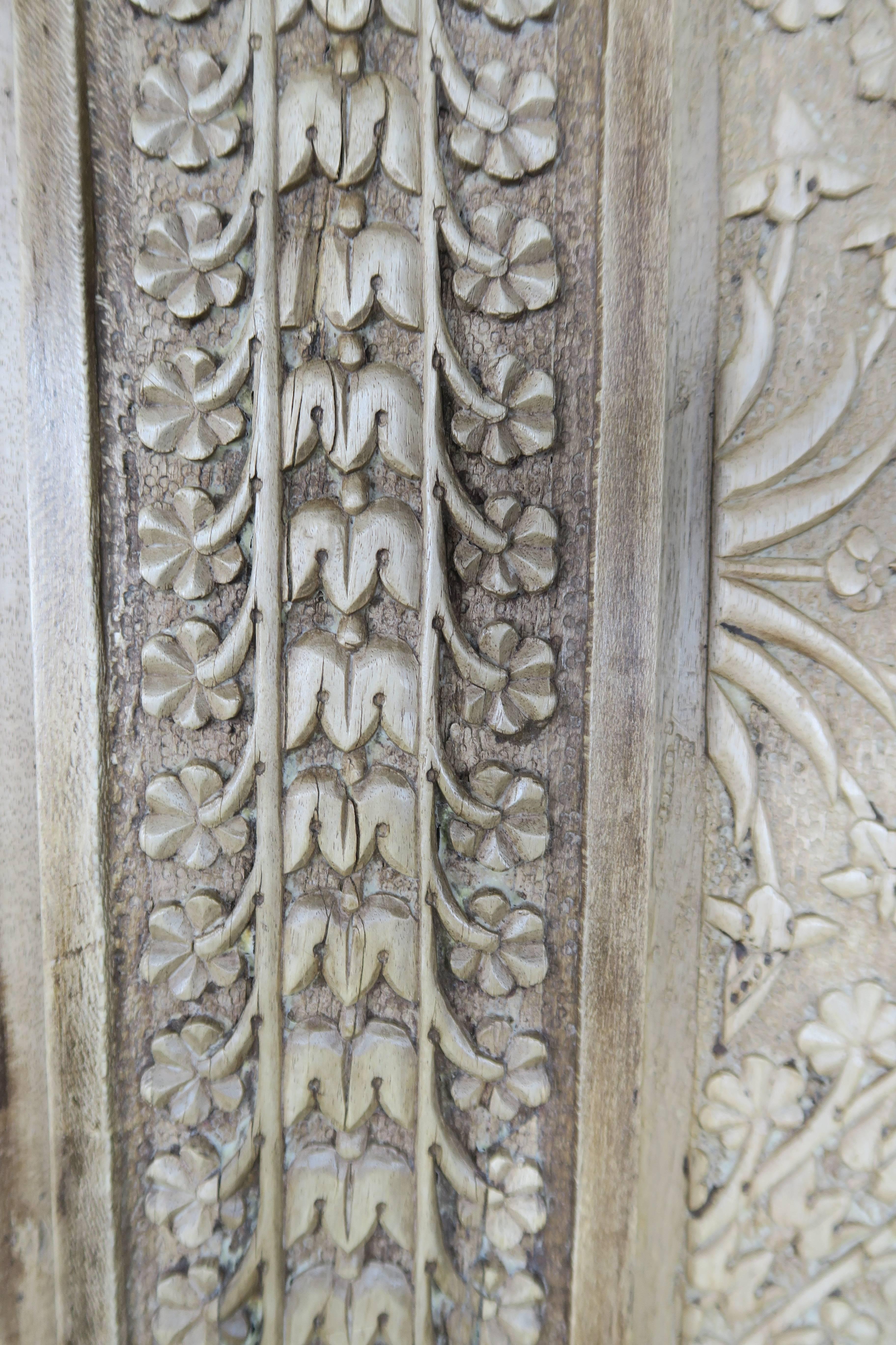 18th Century Italian Renaissance Style Walnut Carved Bench 2