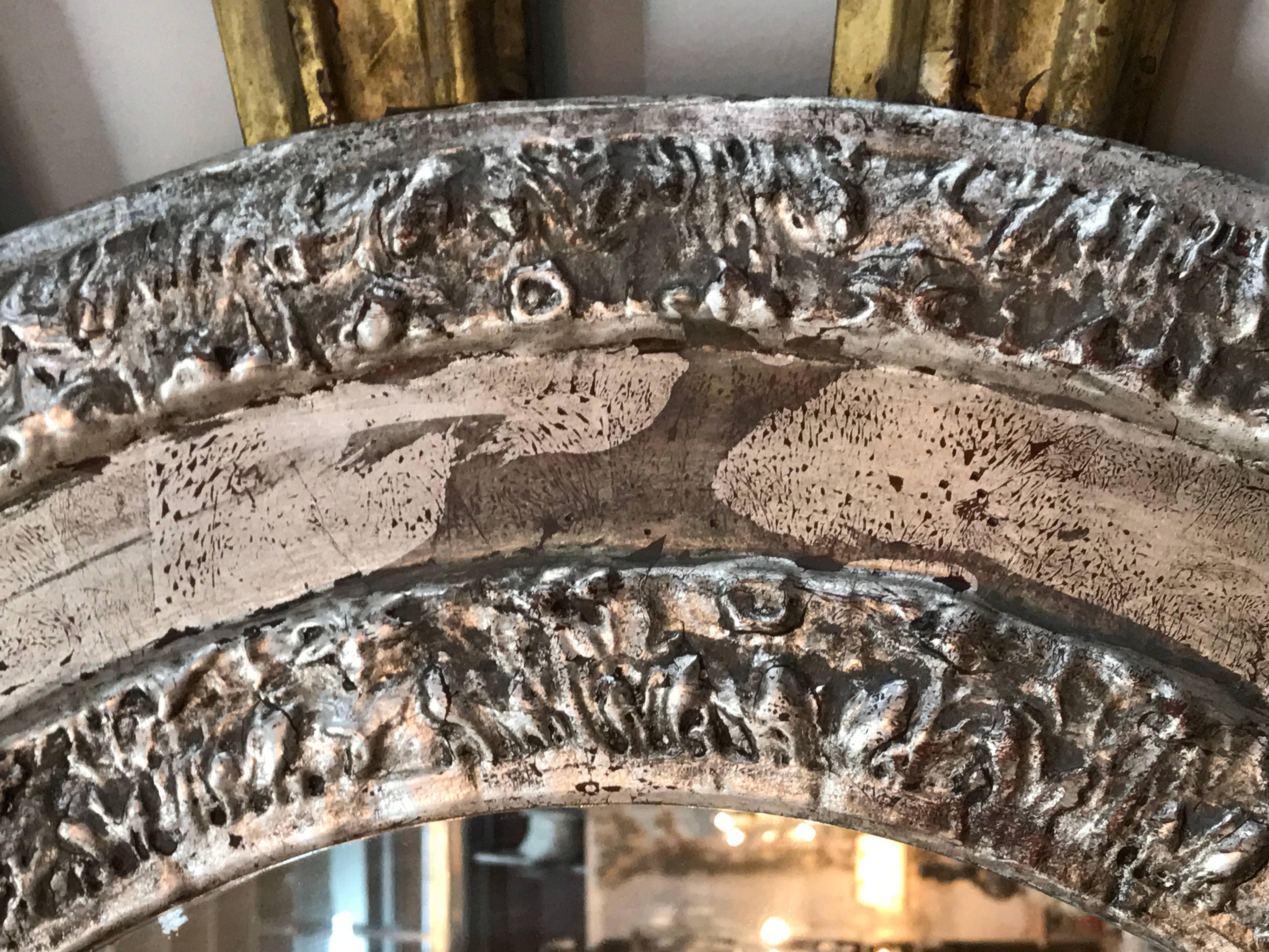 Monumental Italian Silver and Gold Leaf Sunburst Mirror In Distressed Condition In Los Angeles, CA