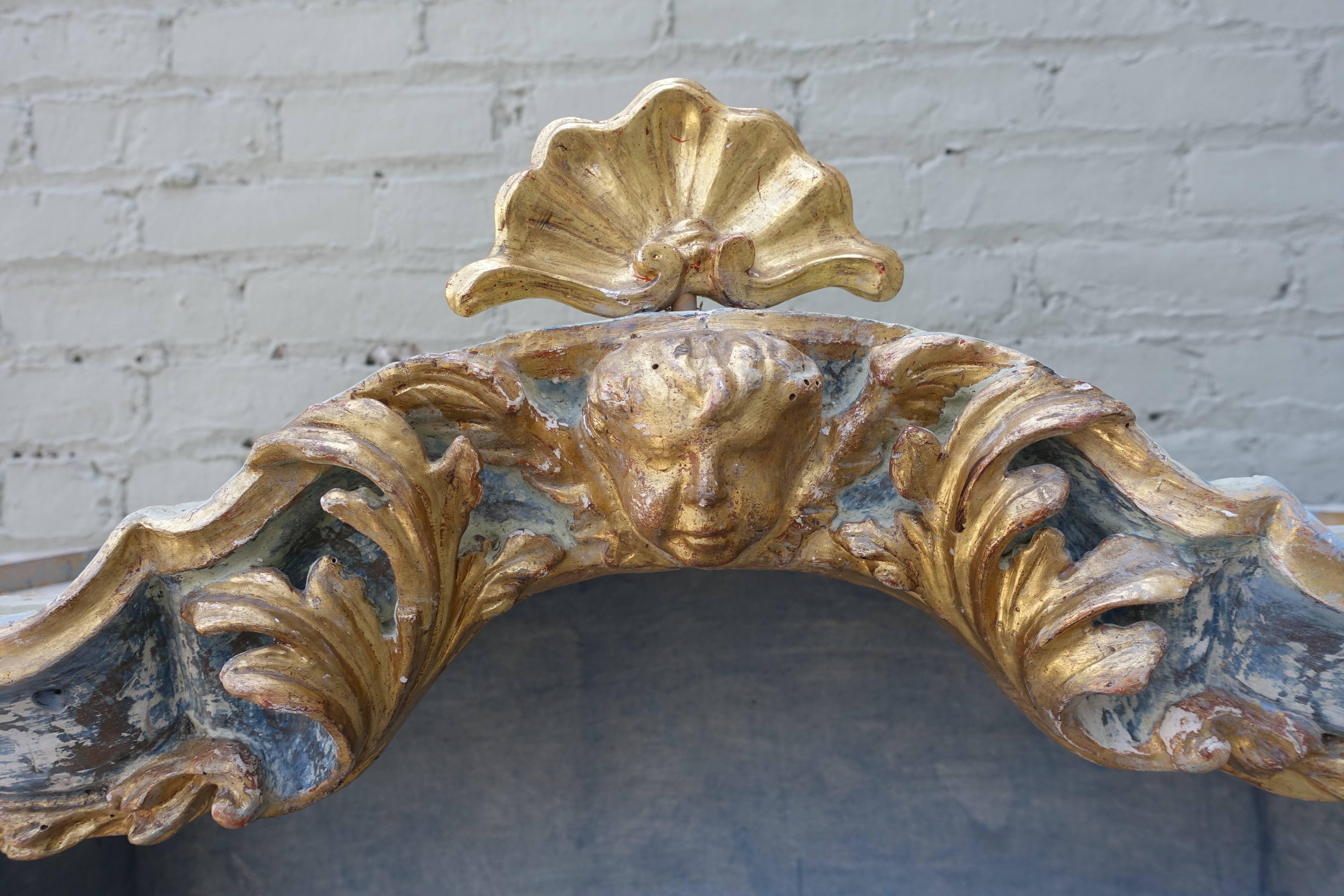 Italian Panted & Parcel Gilt Bookshelf with Cherub Face In Distressed Condition In Los Angeles, CA
