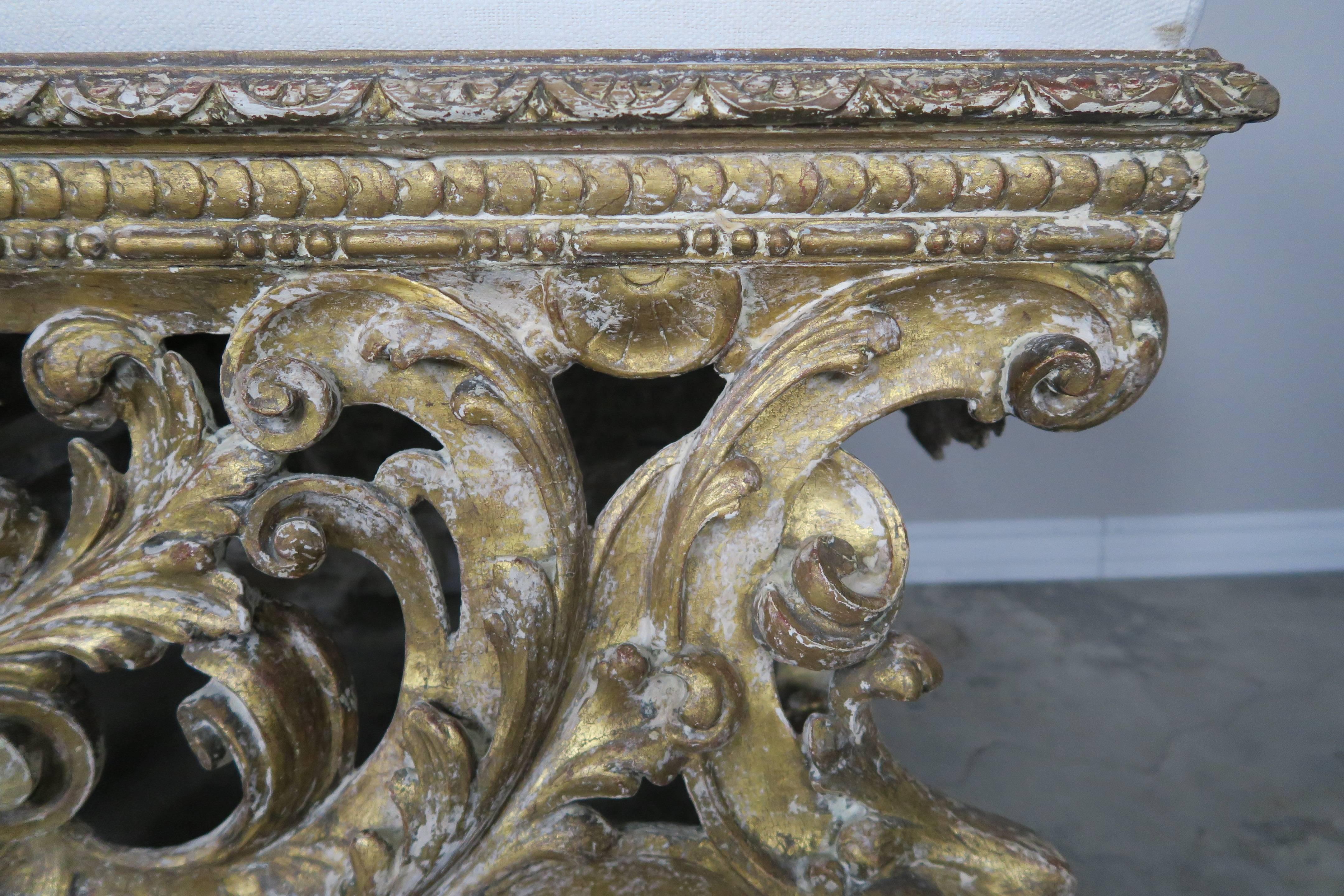 18th Century and Earlier 18th Century, Italian Baroque Style Giltwood Bench