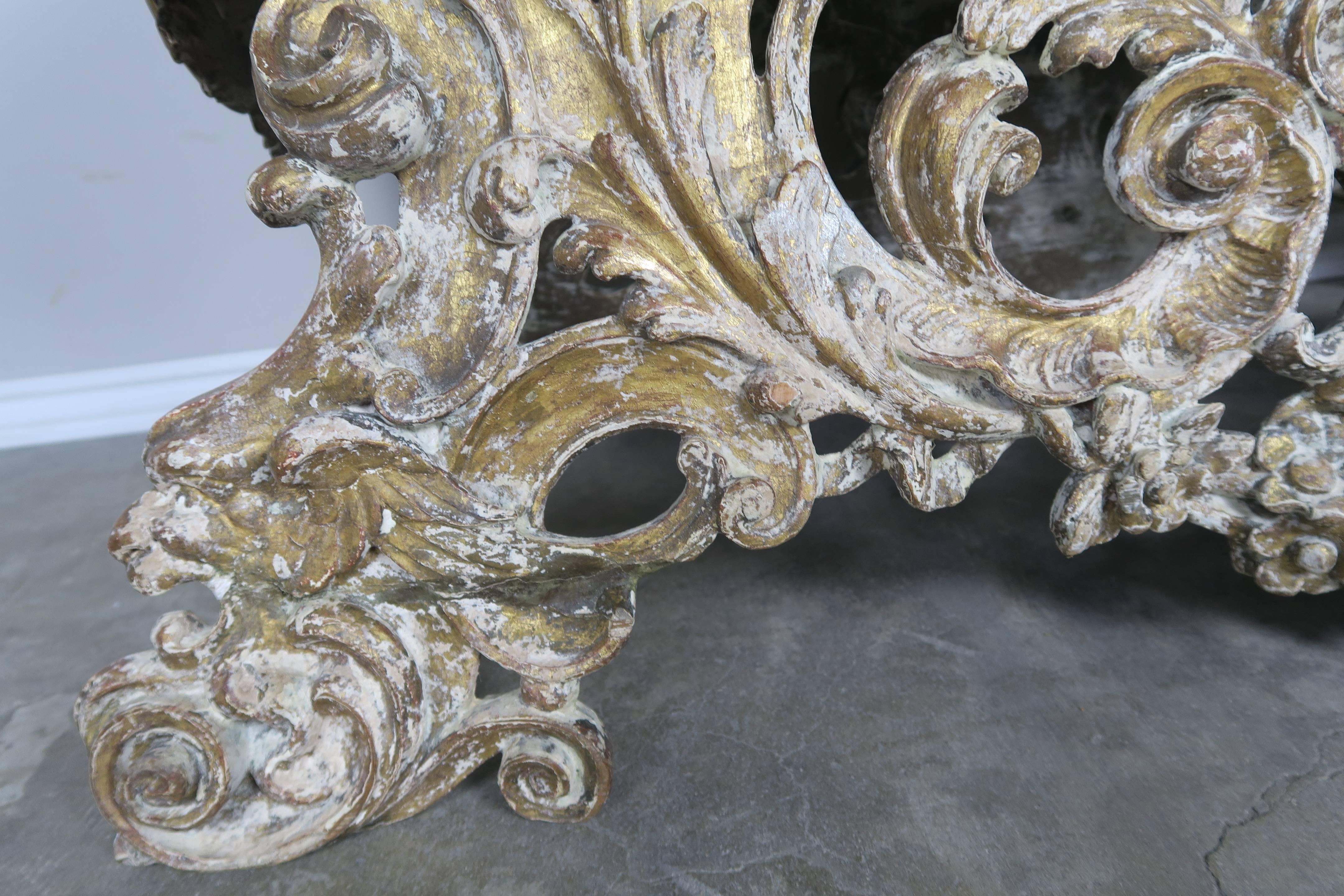 Linen 18th Century, Italian Baroque Style Giltwood Bench